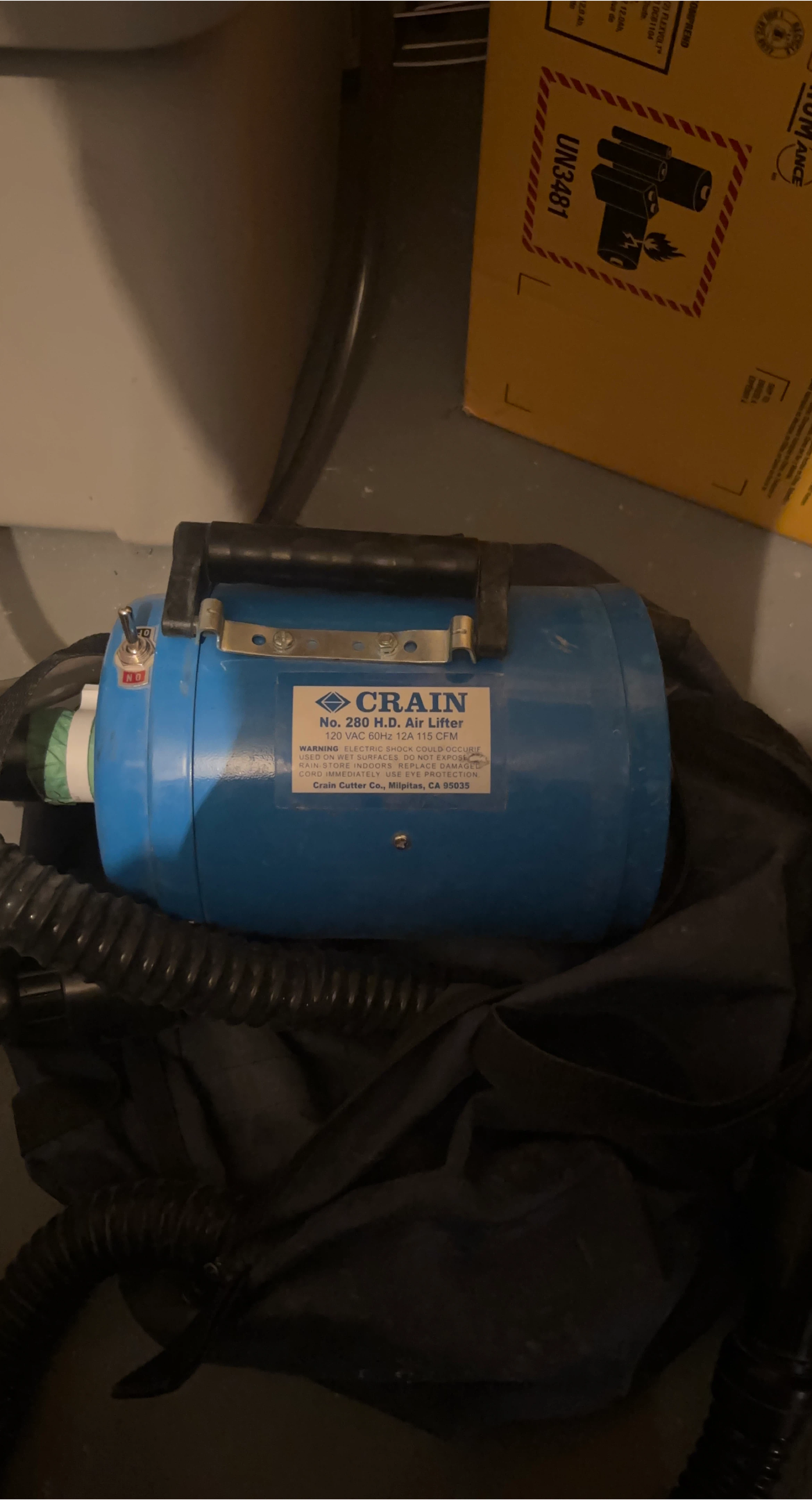 Crain No. 280 H.D. Air Lifter