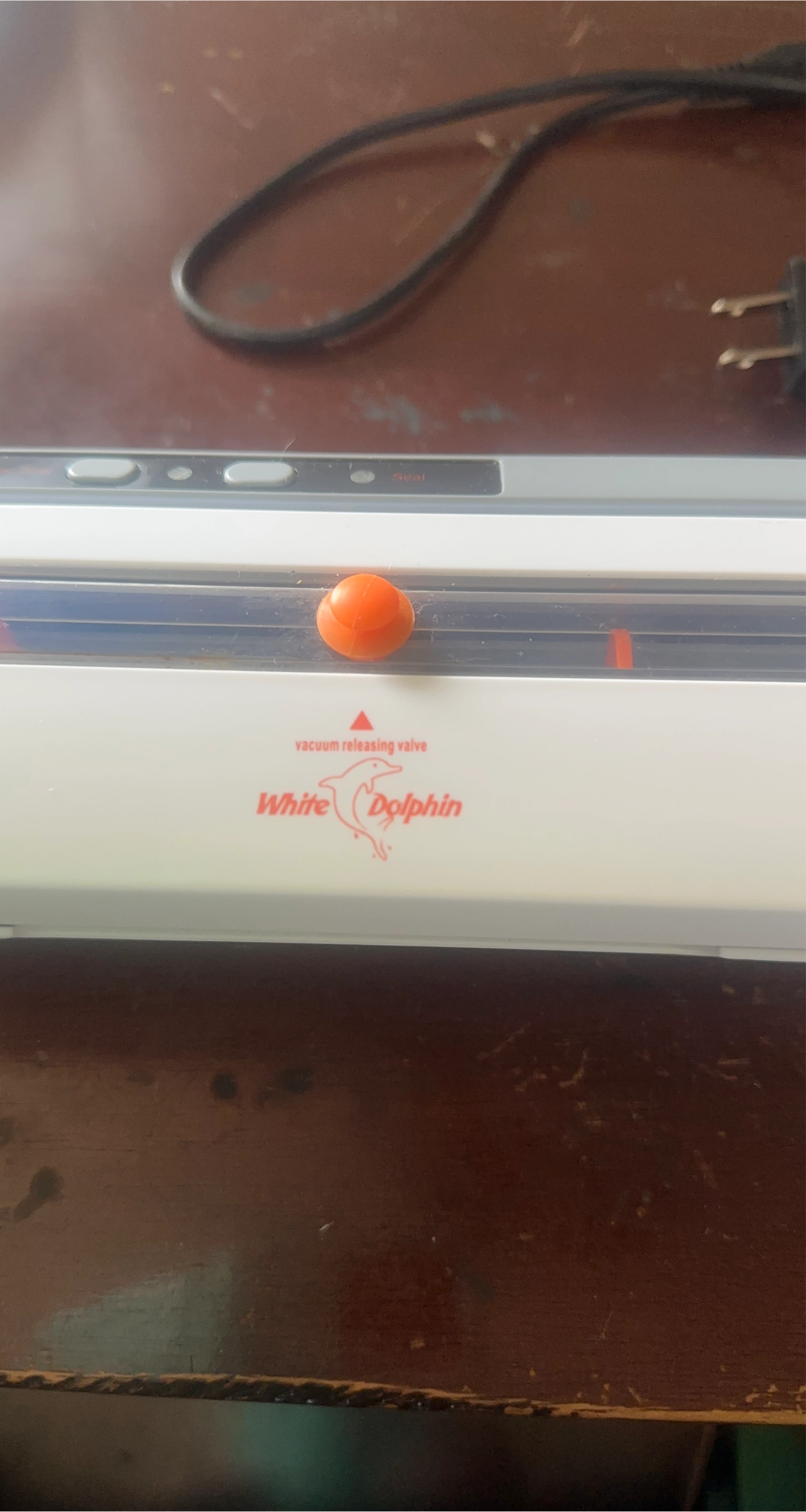 White Dolphin Vacuum Sealer