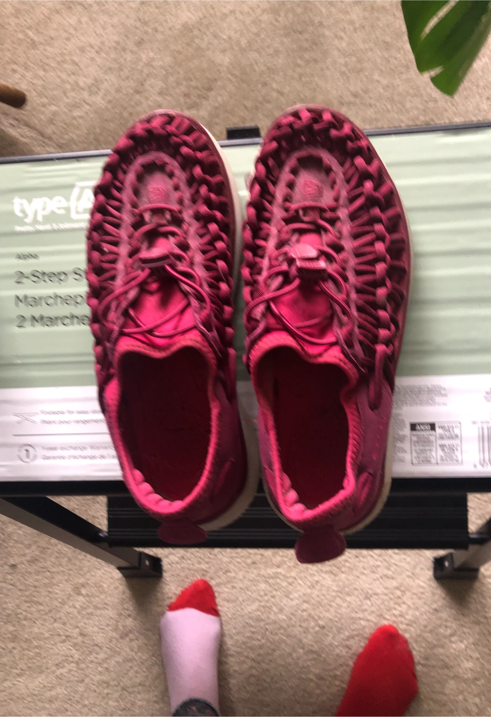 KEEN Newport H2 Water Sandals - Women's Size 9 - Pink