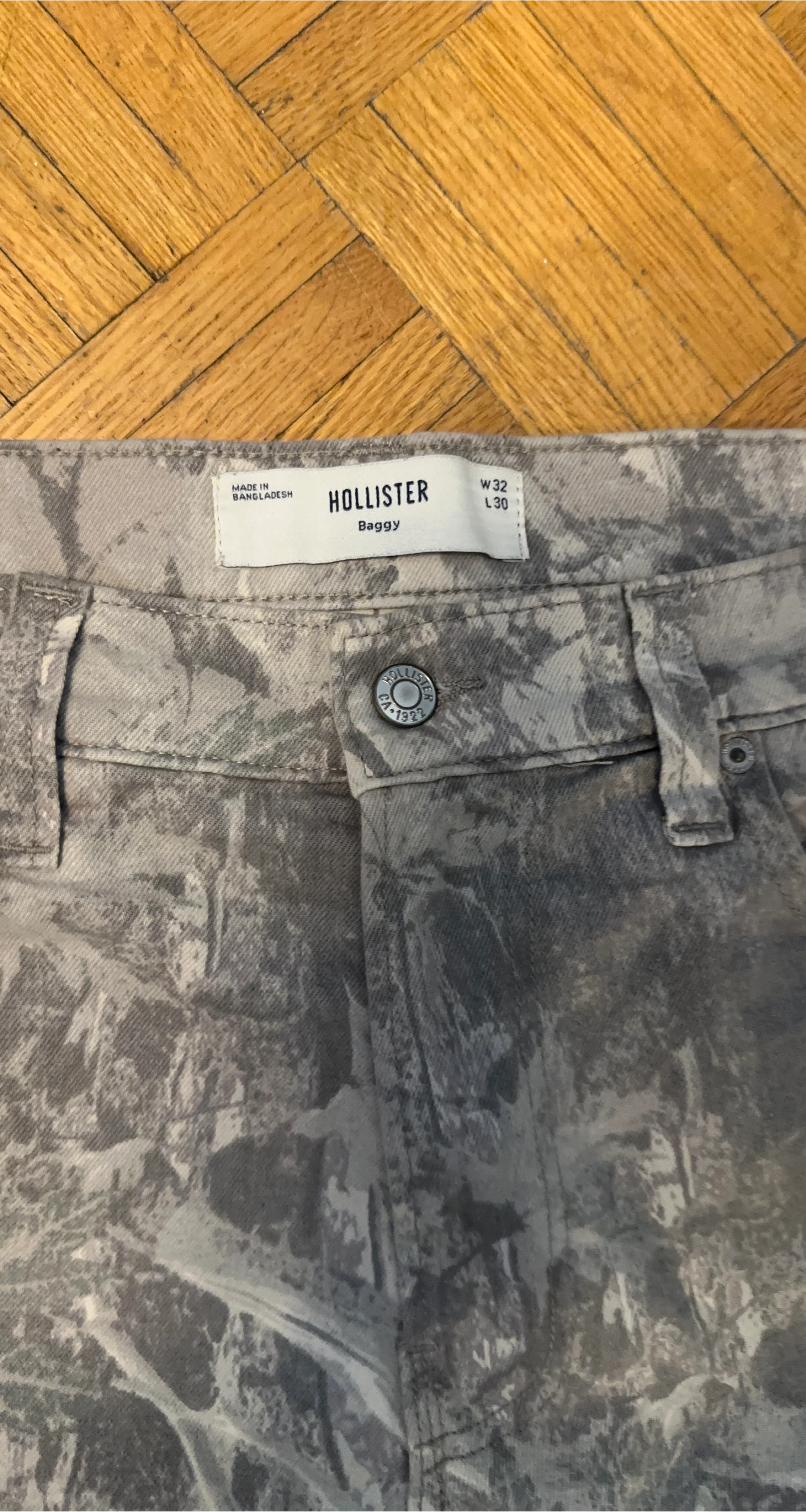 Hollister Baggy Jeans W32 L30 Grey Camo