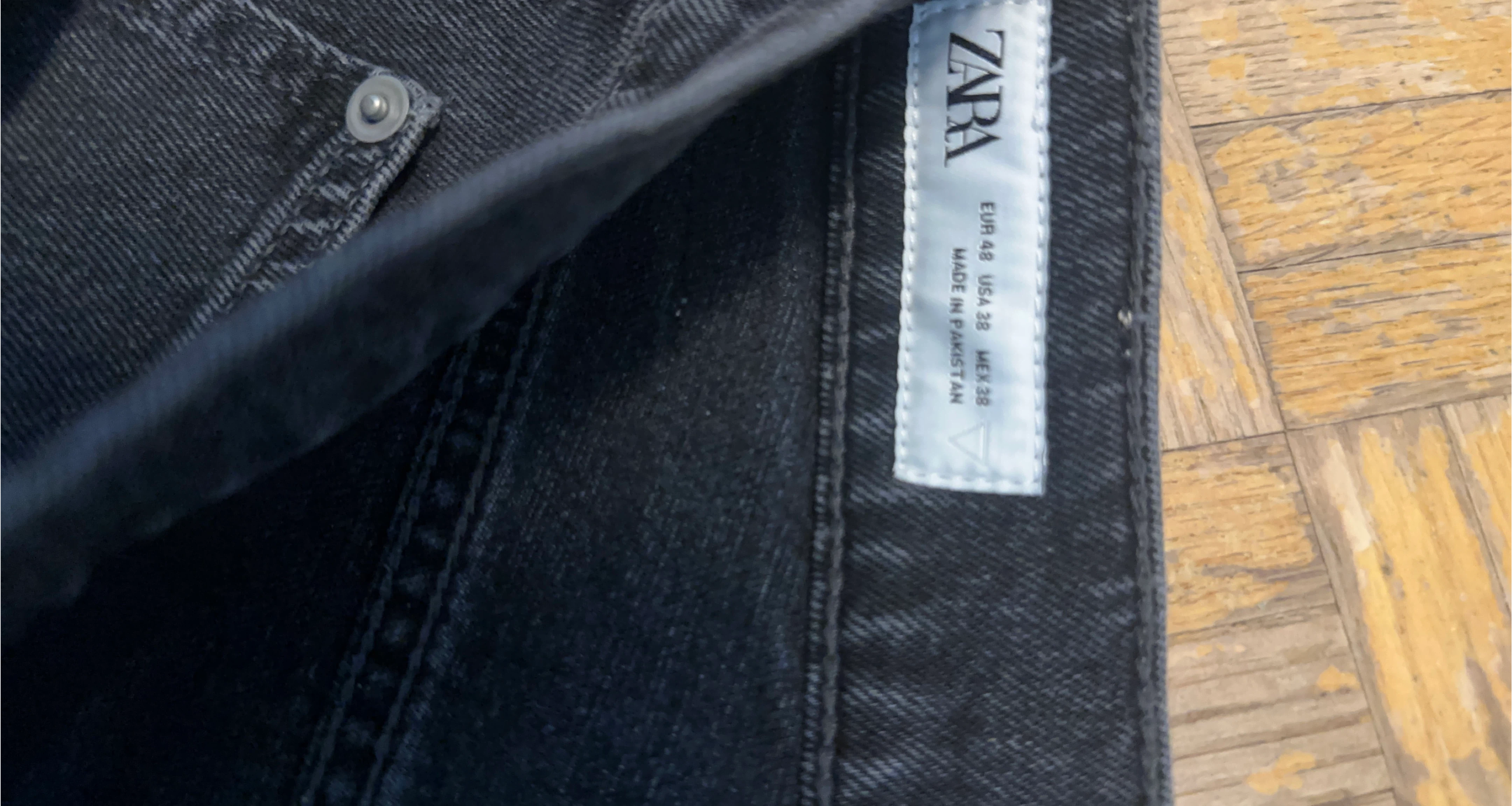 ZARA Black Denim Shorts Size 32