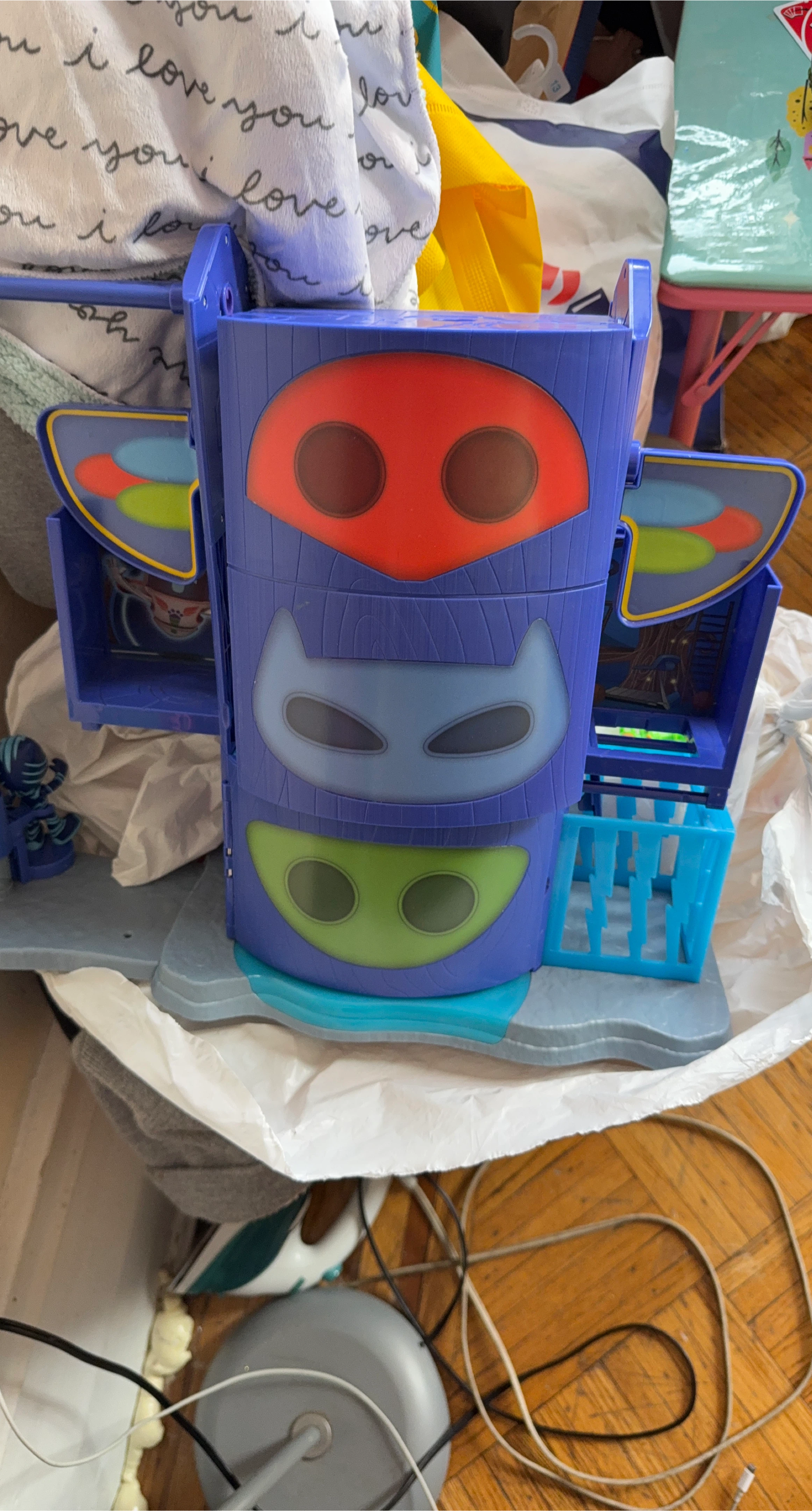 PJ Masks PJ Seeker Toy Playset with Figures