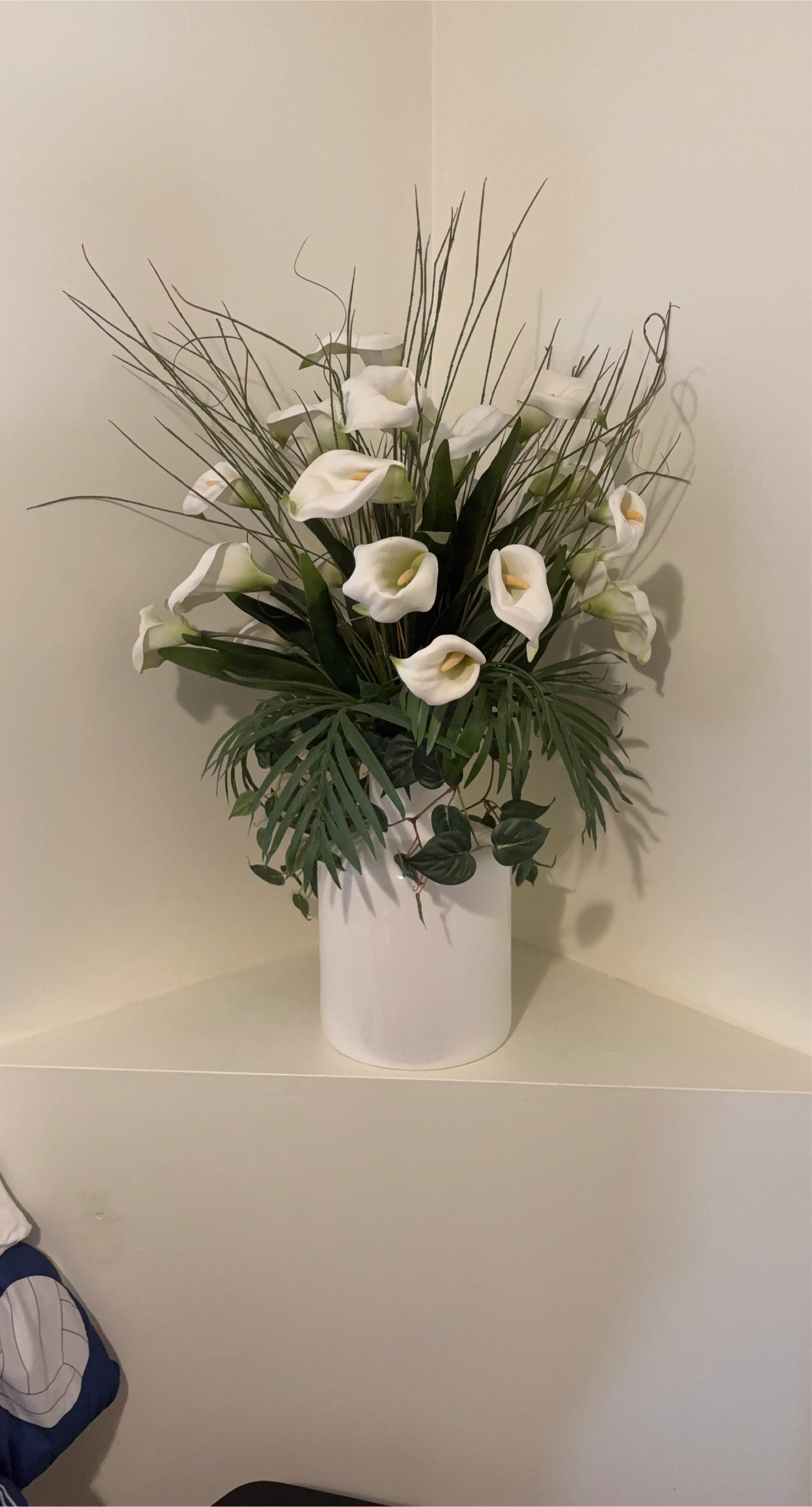 Artificial Calla Lyly arraignment with pot