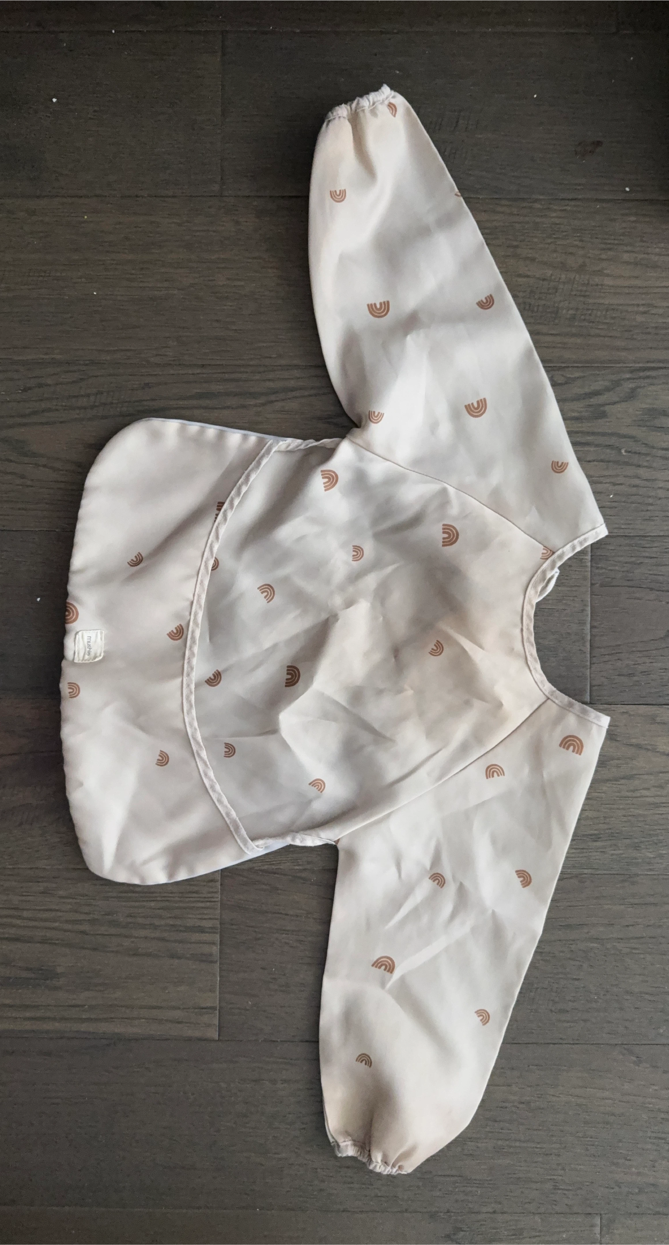 Mushie Baby Long Sleeve Bib with Rainbow Pattern