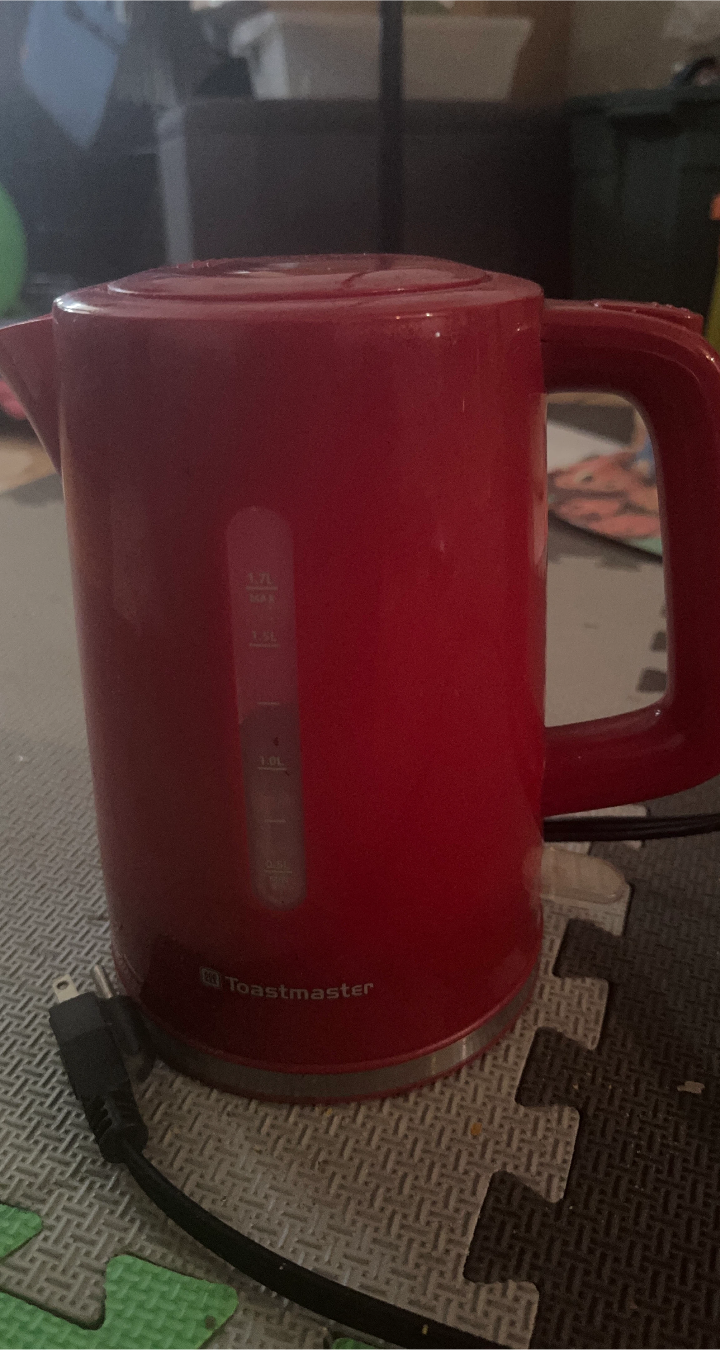 Toastmaster Red Electric Kettle