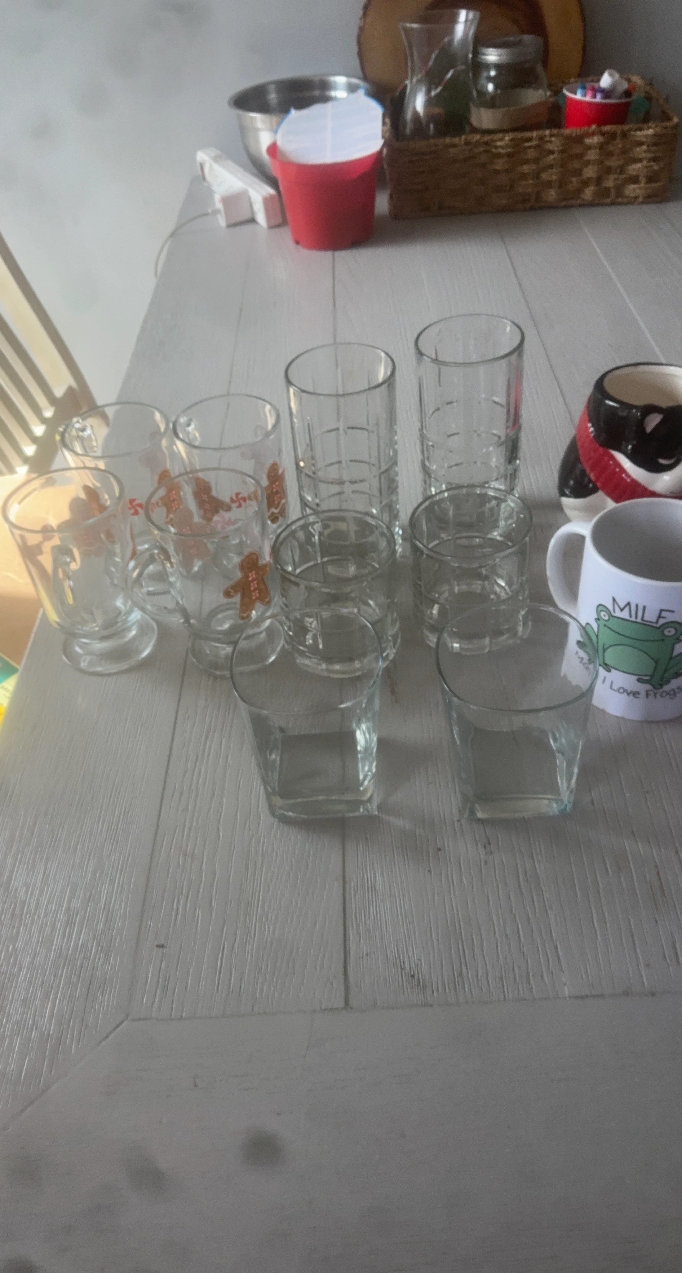 Assorted Glassware Set
