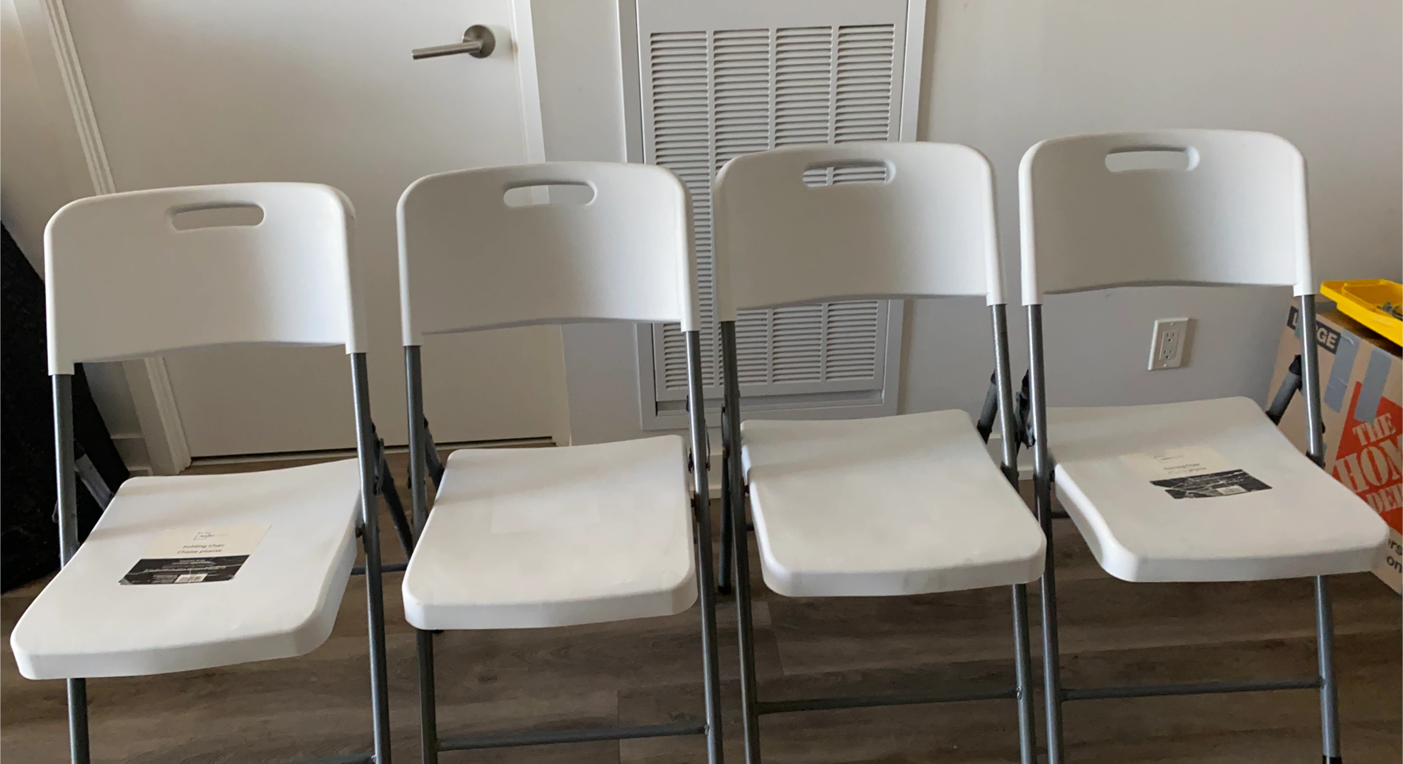 White Folding Chairs (Set of 4)