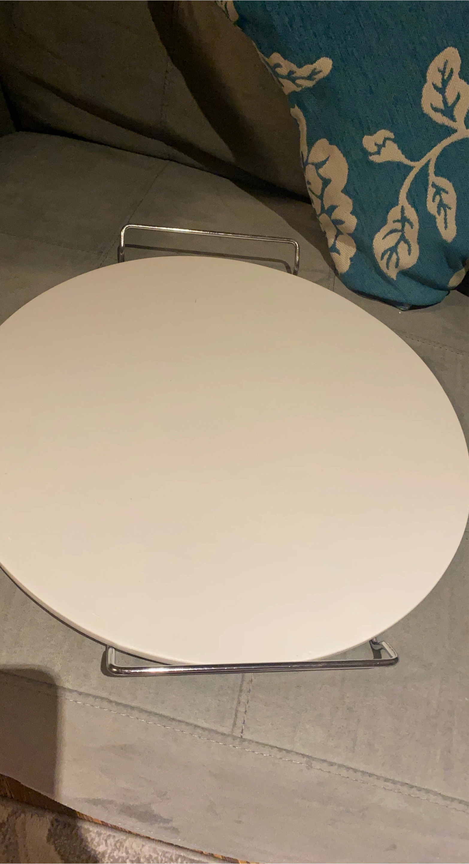 White Round Serving Platter with Metal Stand
