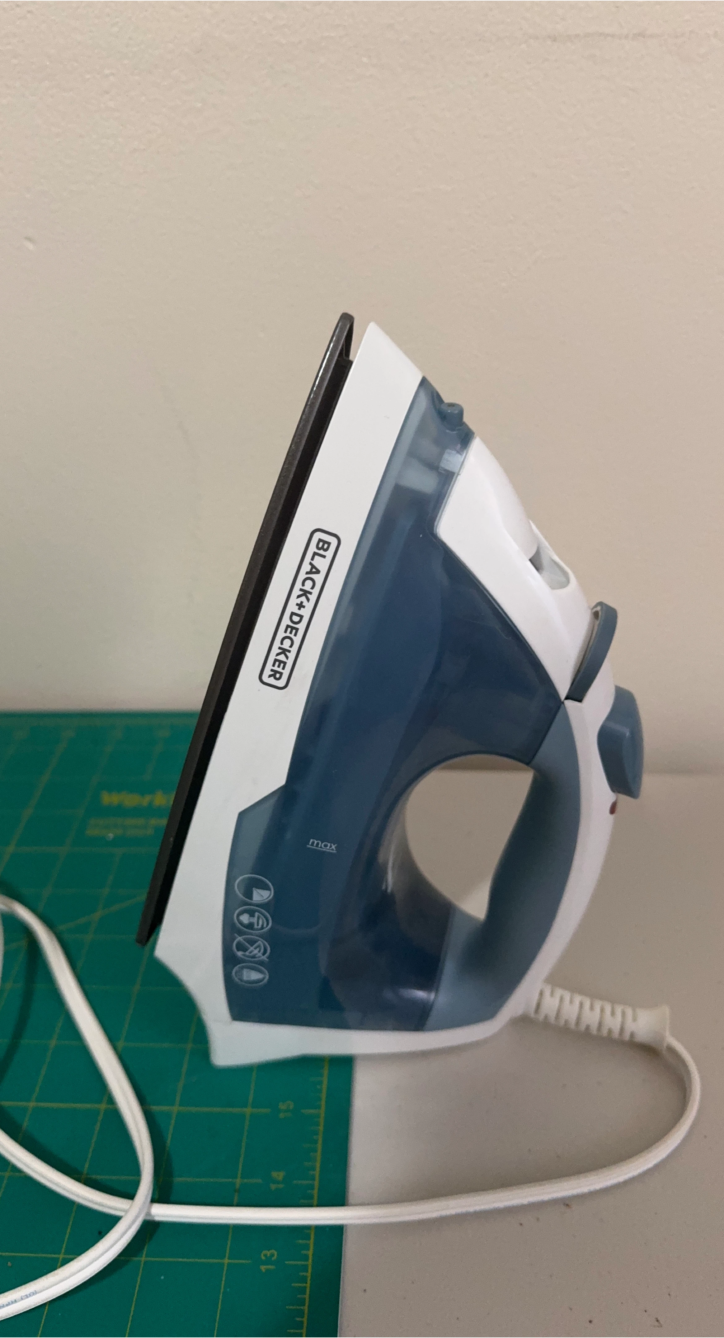 Black+Decker Iron