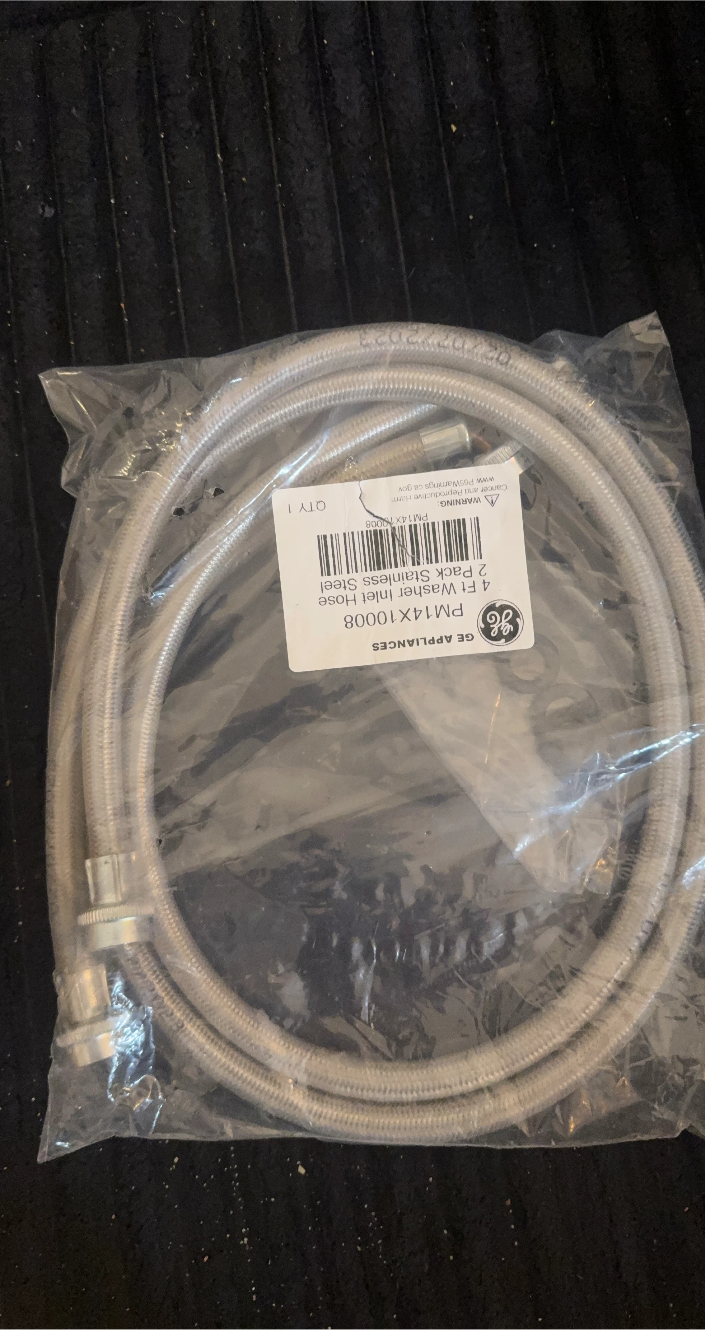 GE Appliances 4 Ft Stainless Steel Washer Inlet Hose (2 Pack)