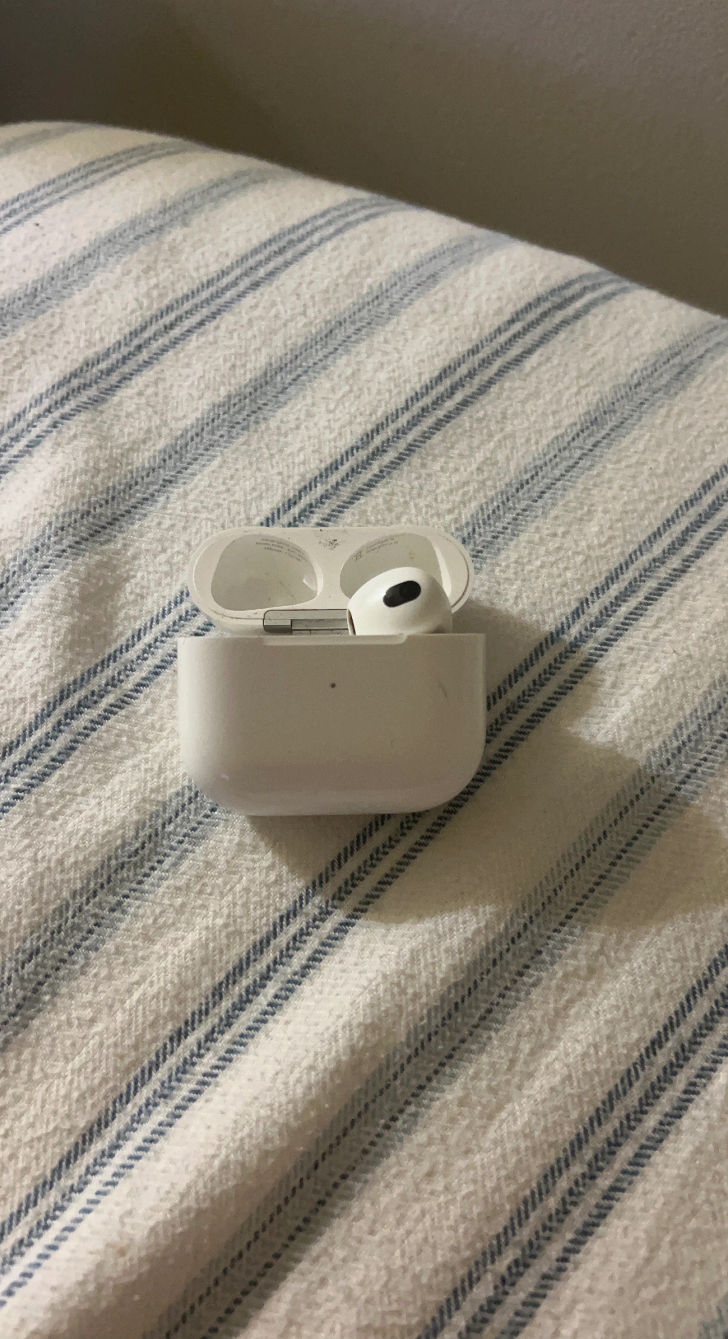 Apple AirPods 3rd gen