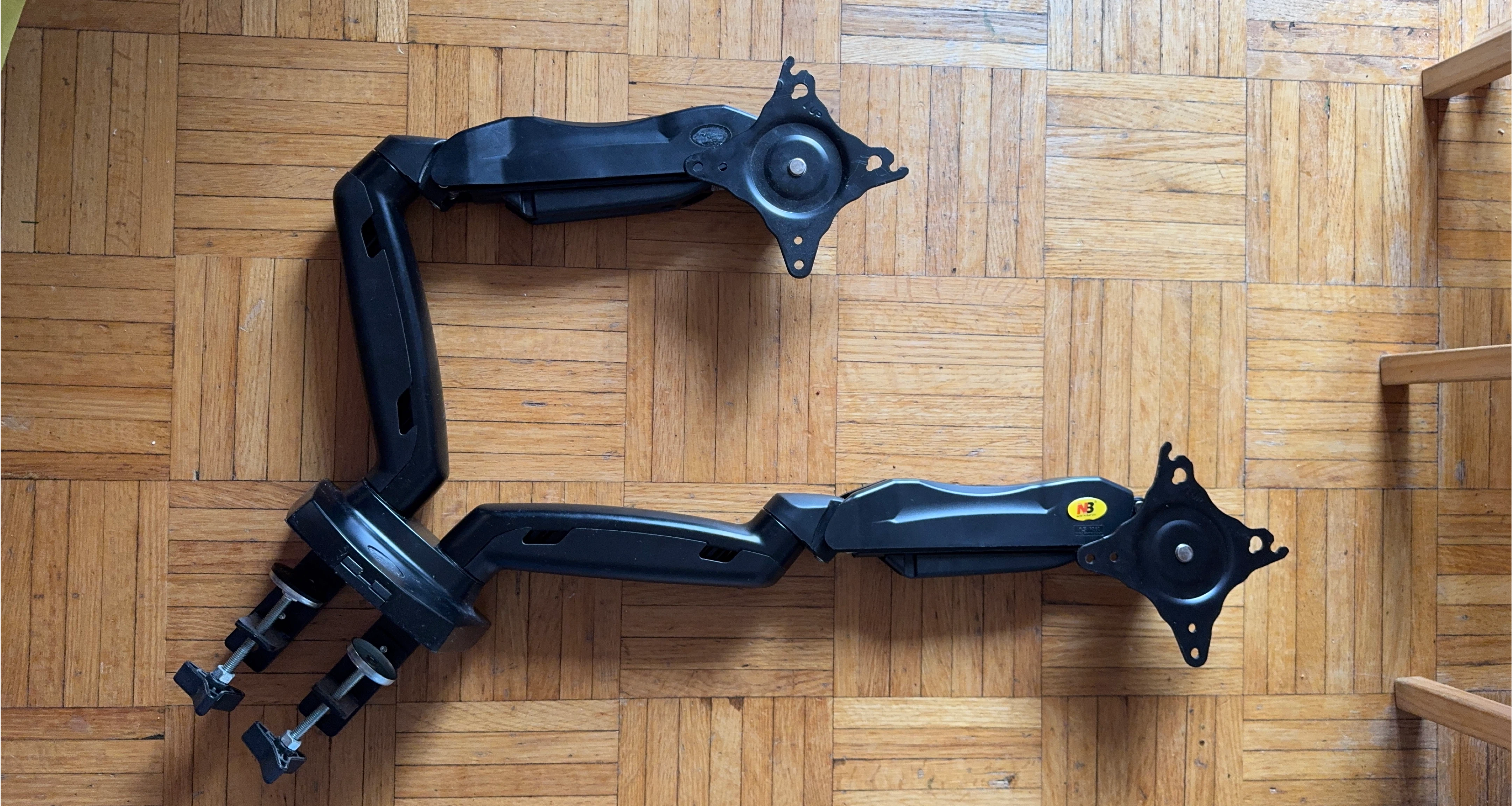 NB North Bayou dual Monitor Arm mount