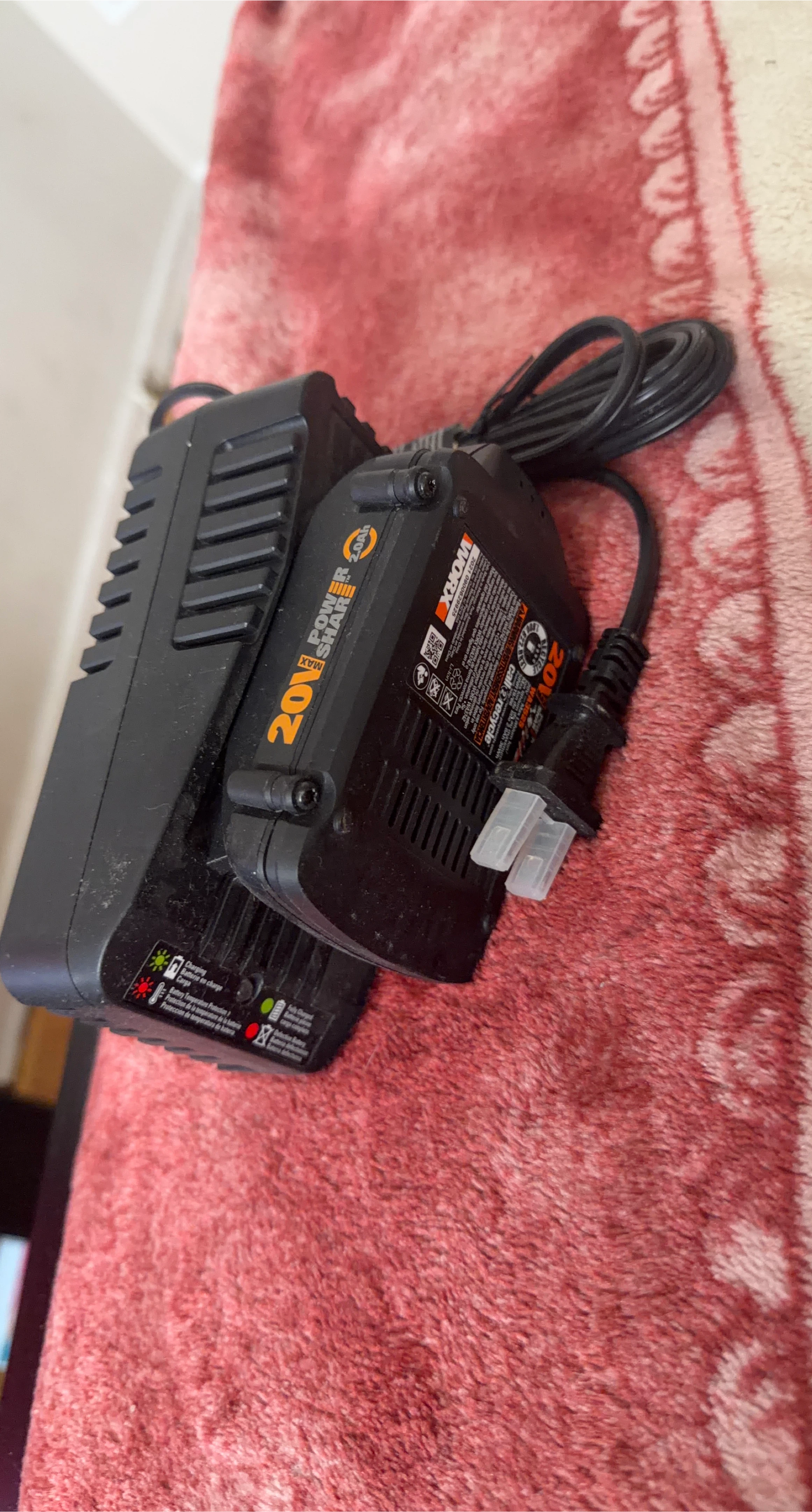 WORX 20V Power Share Charger with 2.0Ah Battery