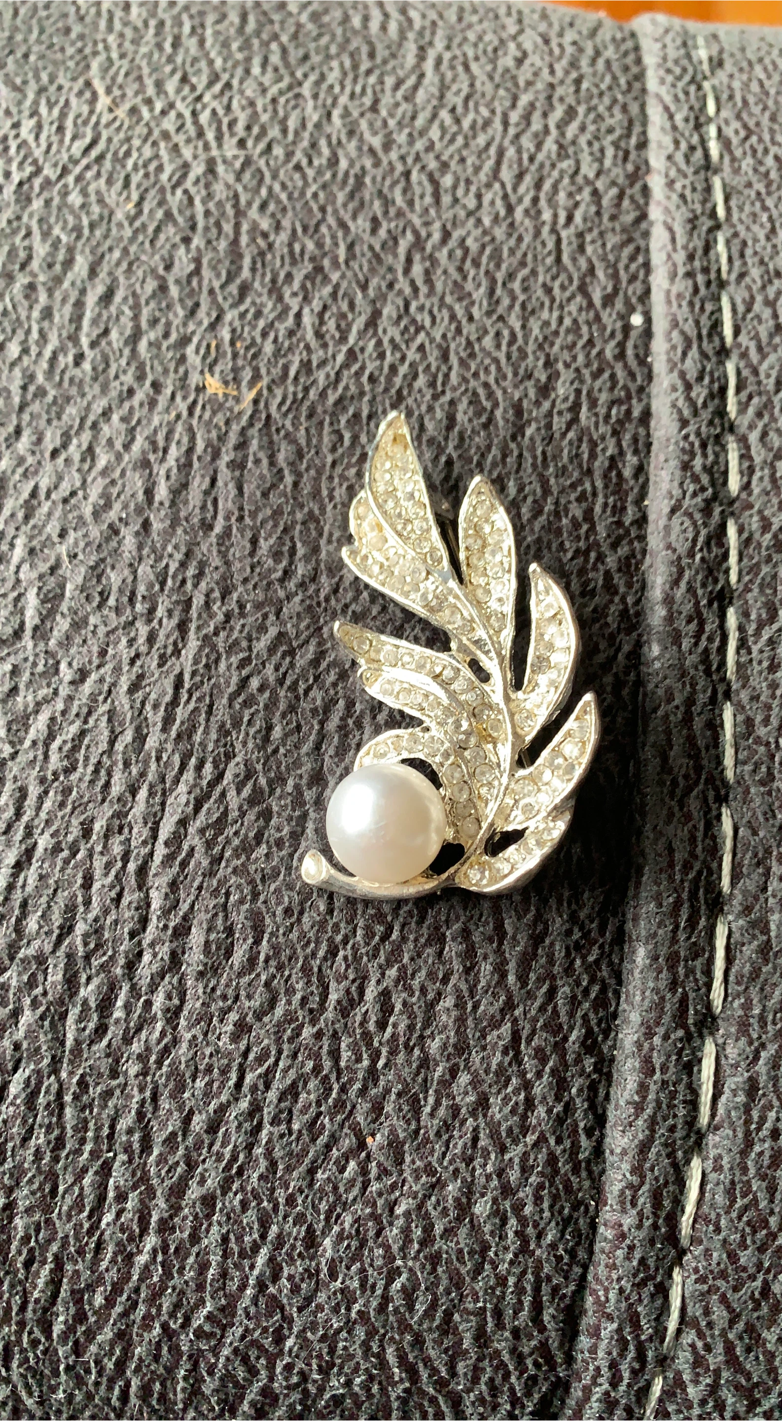 Rhinestone and Faux Pearl Leaf Brooch