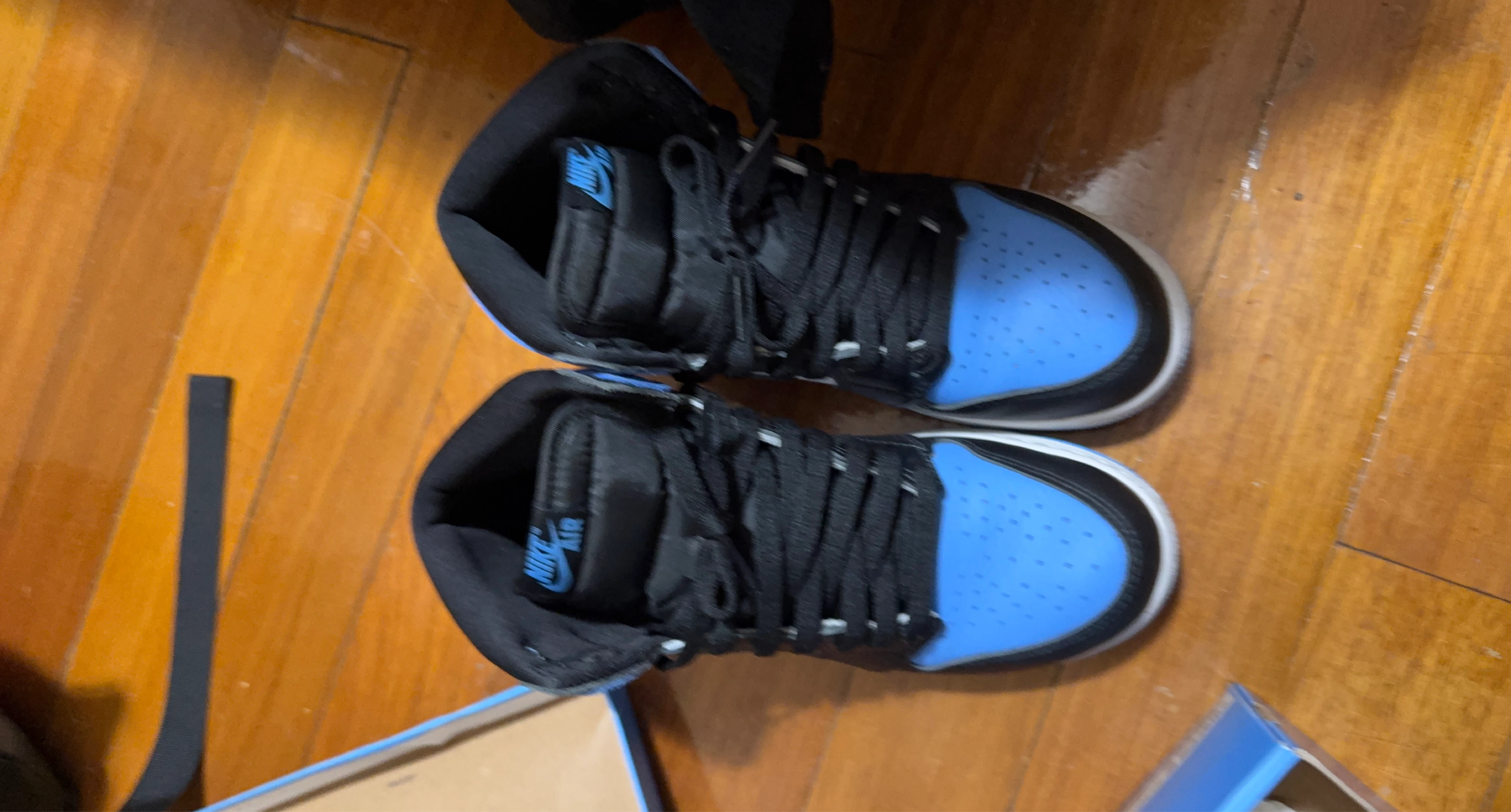 Nike Air Jordan 1 High OG "University Blue" Sneakers