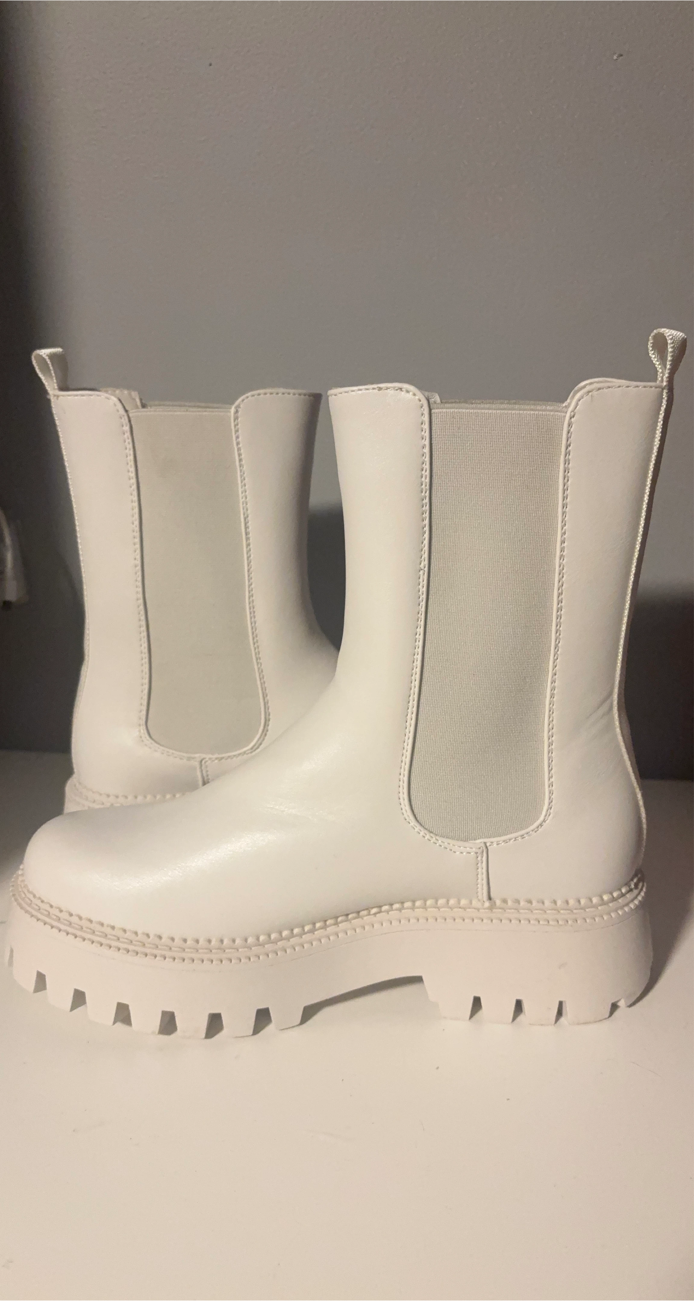 Steve Madden White Platform Chelsea Boots
