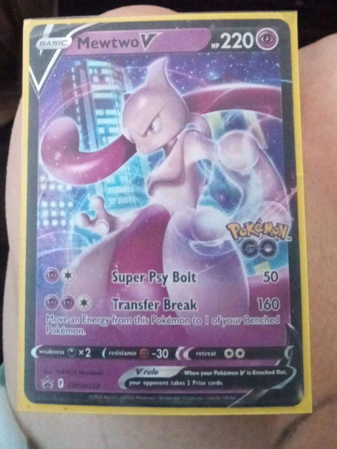 Pokémon Mewtwo V Trading Card