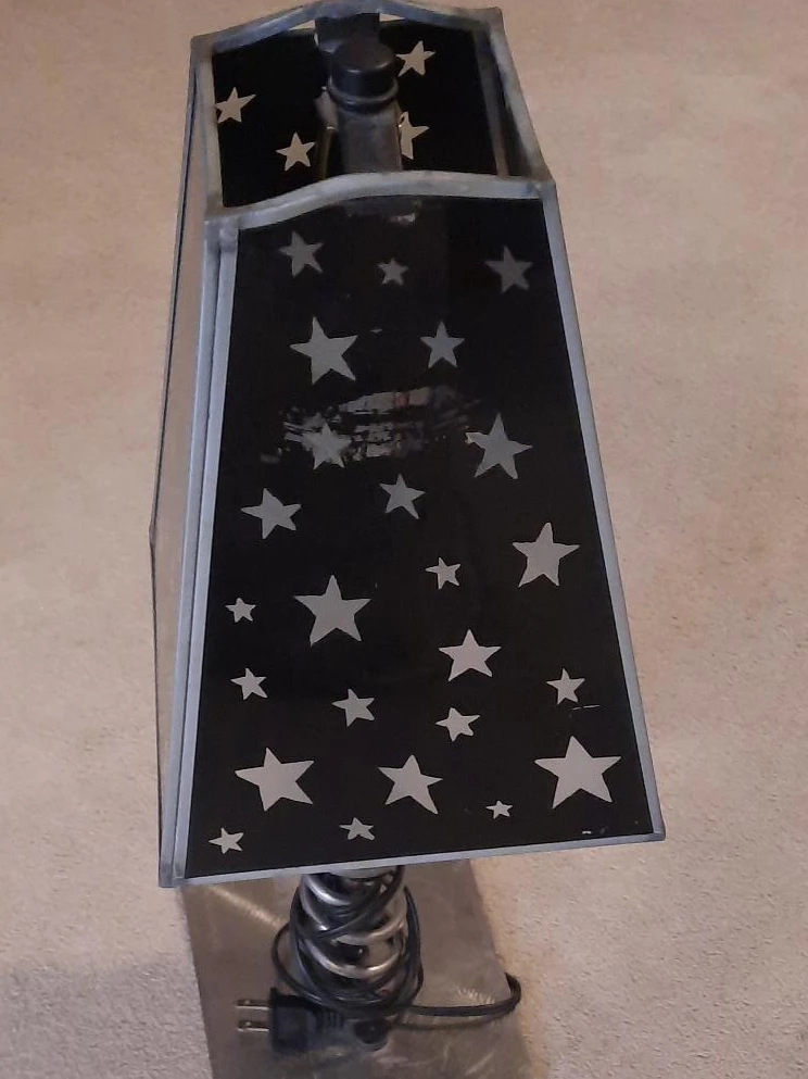 Star Pattern Table Lamp