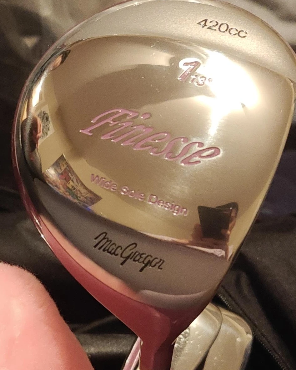 MacGregor Finesse Ladies Golf Club Set