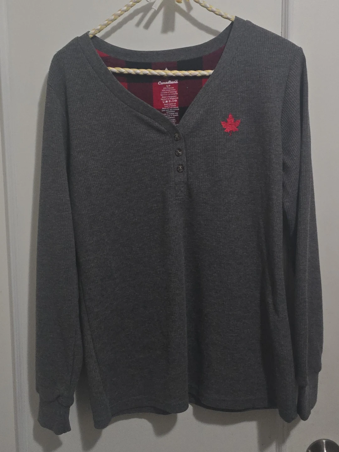 Canadiana Grey Henley Long Sleeve Shirt with Maple Leaf