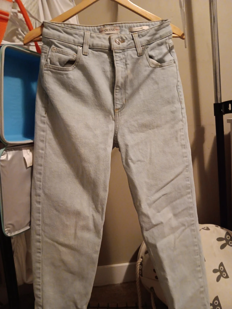 Light Wash Guess Jeans