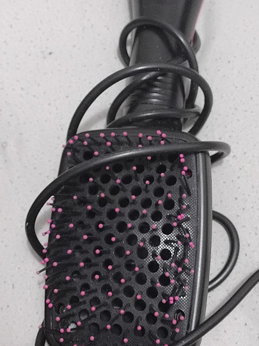 Black Round Blow Drying Brush with Pink Tips