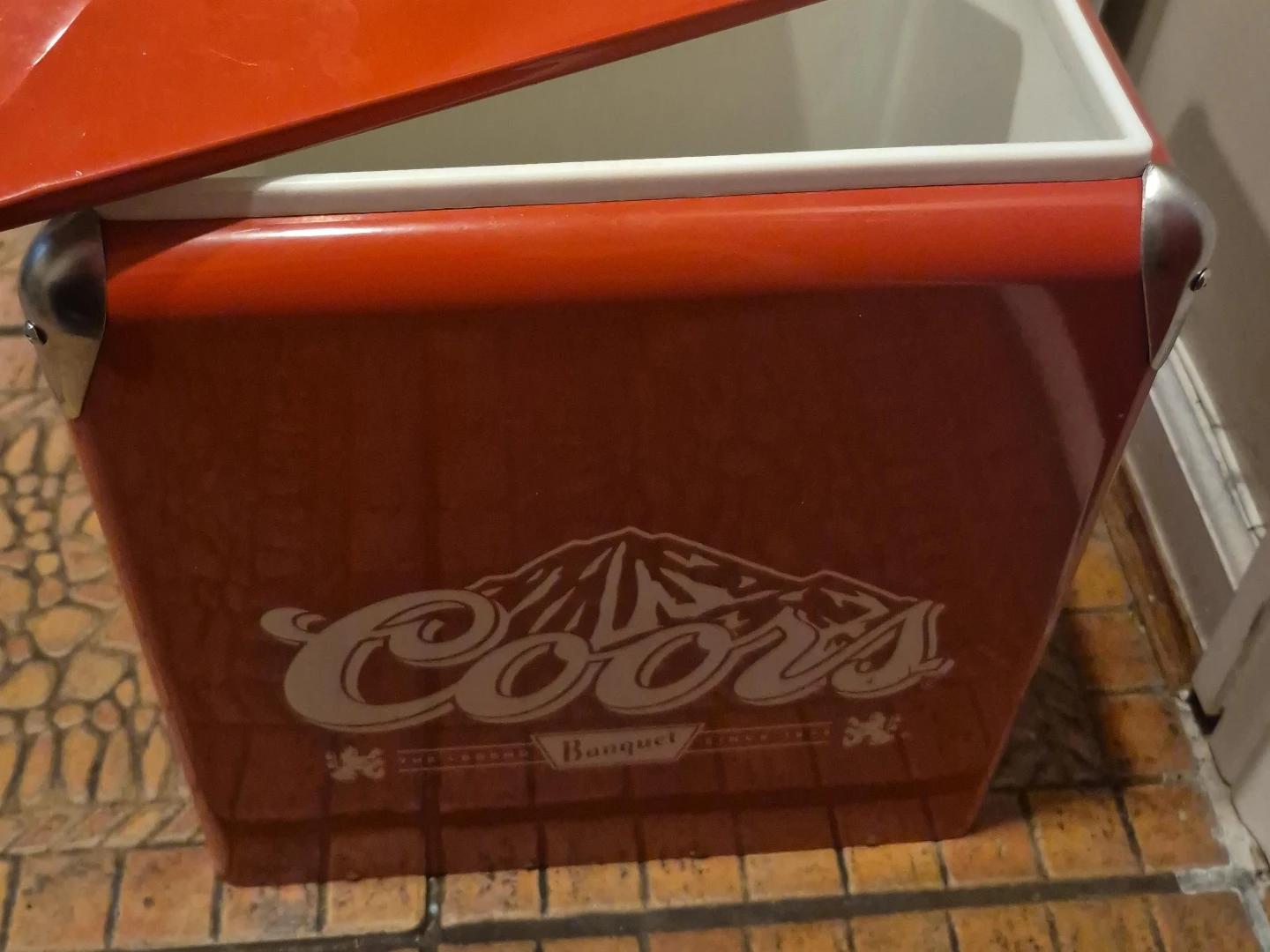 Coors Banquet Metal Cooler