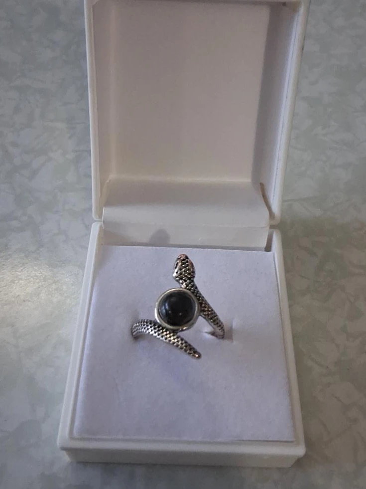 Snake Ring with Black Stone