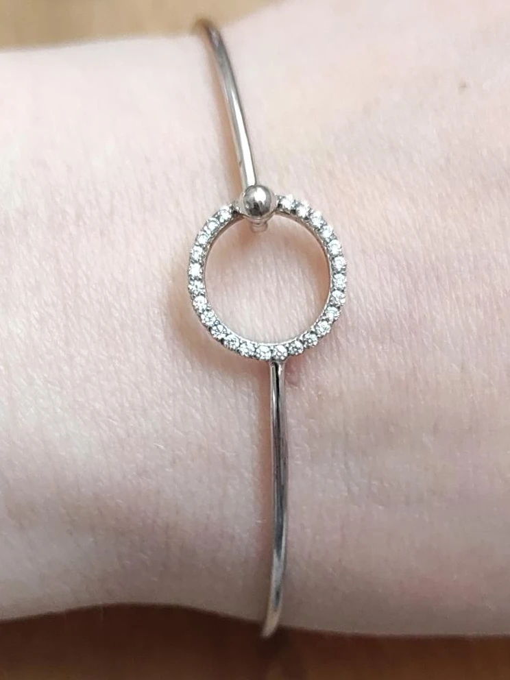 Sterling silver bracelet with cubix zirconia stones
