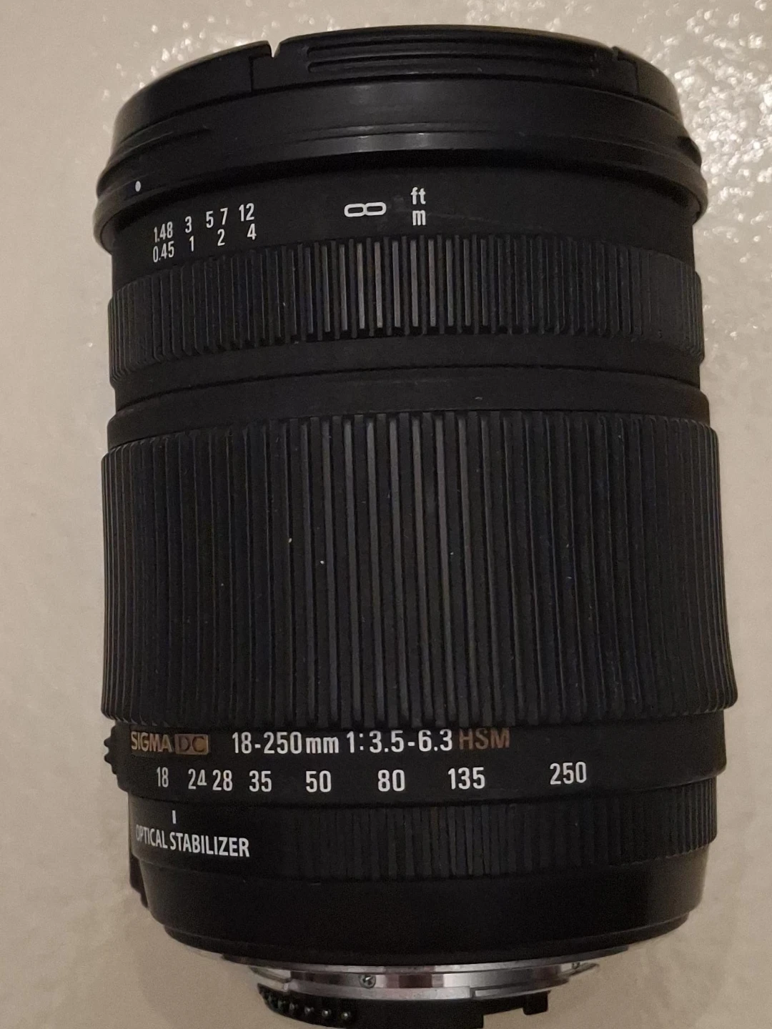 Sigma DC 18-250mm f/3.5-6.3 HSM Optical Stabilizer Lens