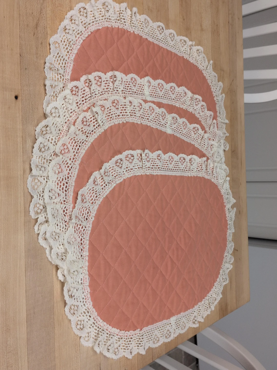 Set of 4 Quilted Oval Placemats with Lace Trim