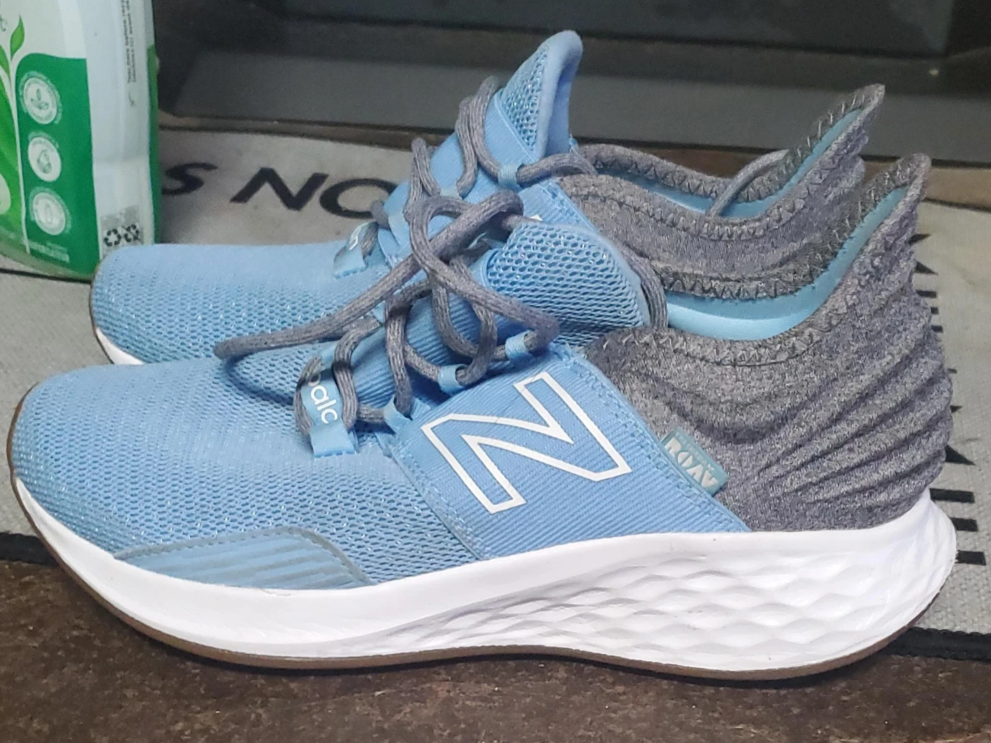 New Balance Women's Roav Running Shoes Size 7.5