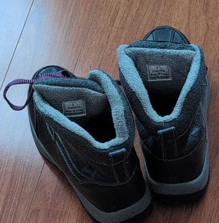 Women's Boots Size 8
