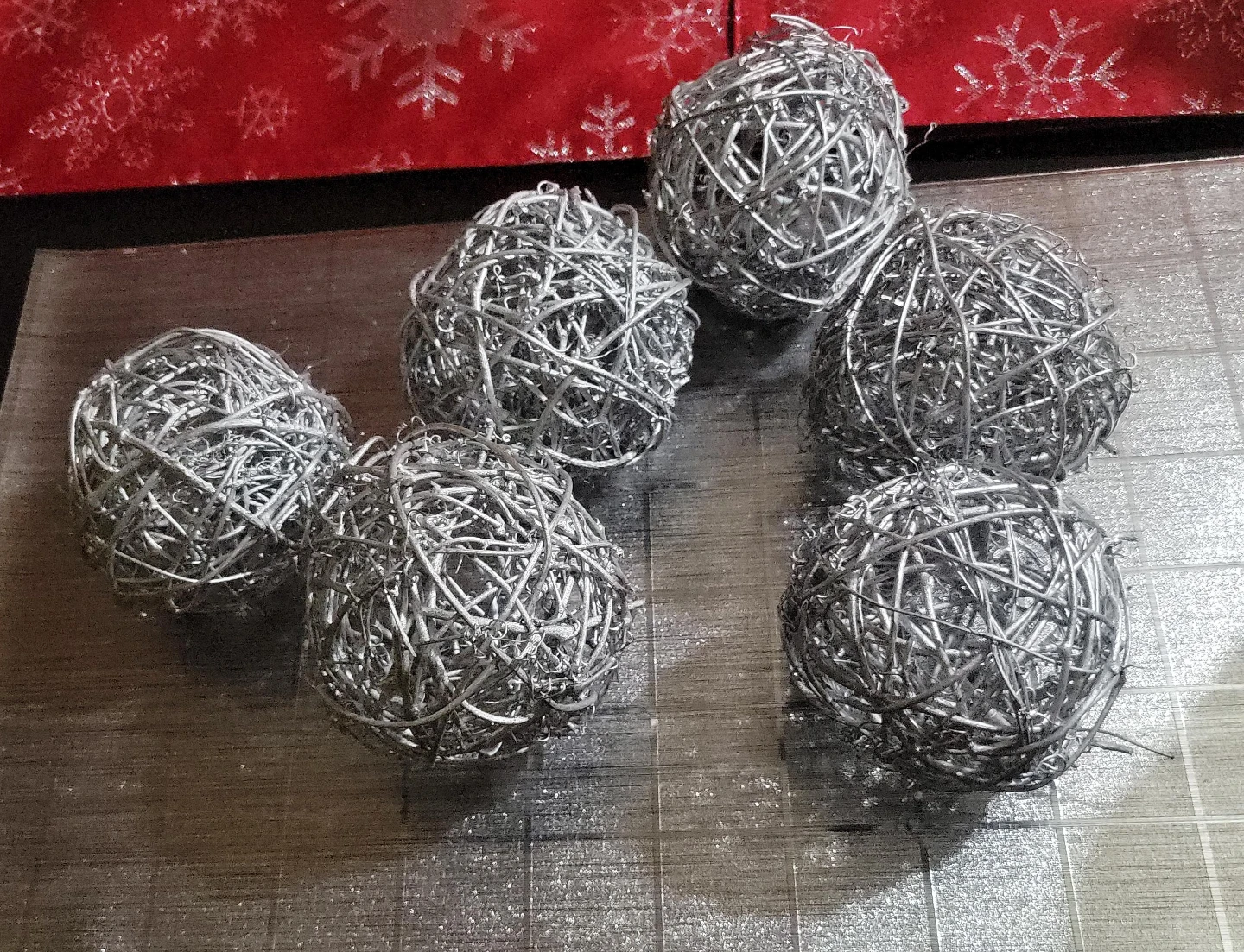 Set of 6 Silver Wire Decorative Balls
