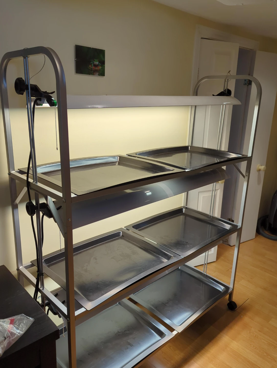 Grow Light Shelf Unit with Trays