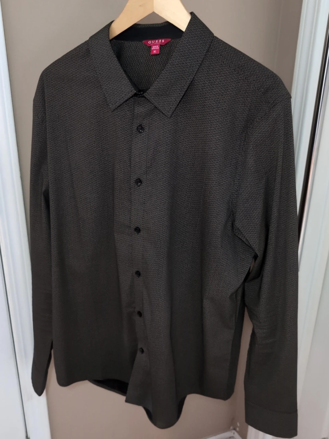 GUESS Los Angeles Men's XL Button-Up Shirt