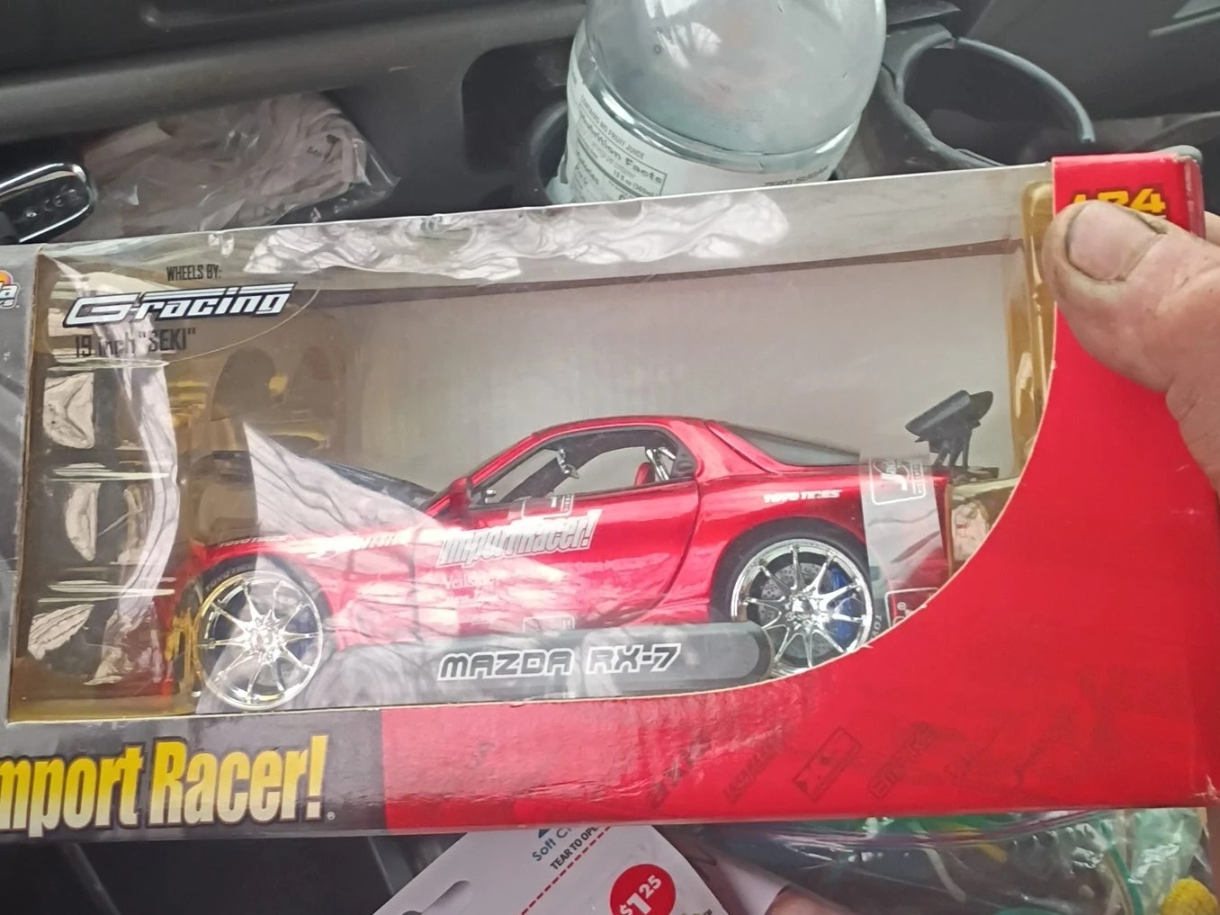 Maisto 1:24 Mazda RX-7 Import Racer Diecast Car