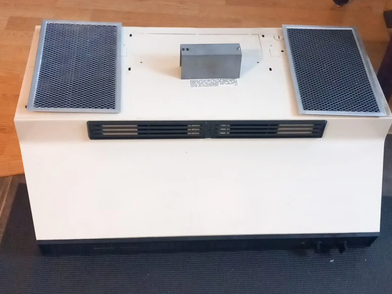White Range Hood with Filters