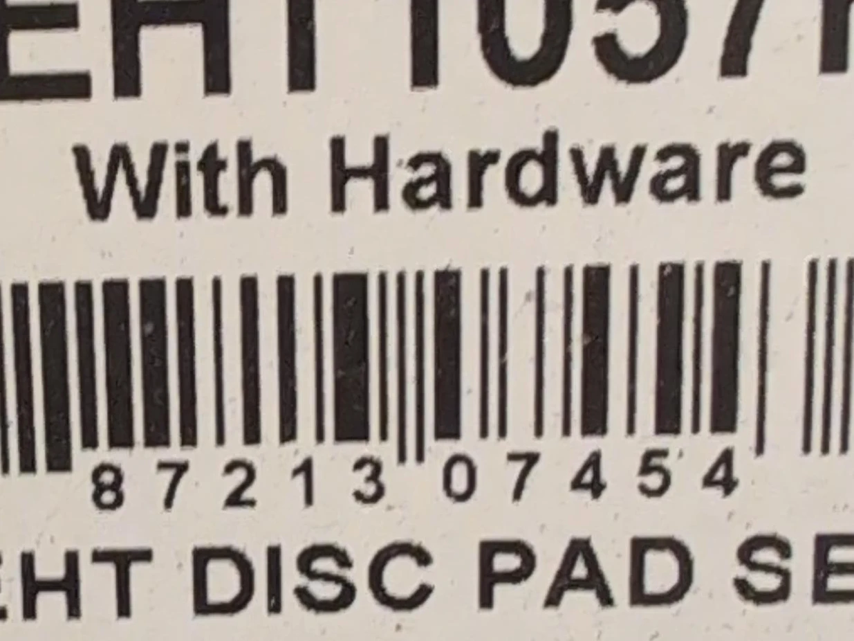 Raybestos EHT1057H Brake Pads with Hardware