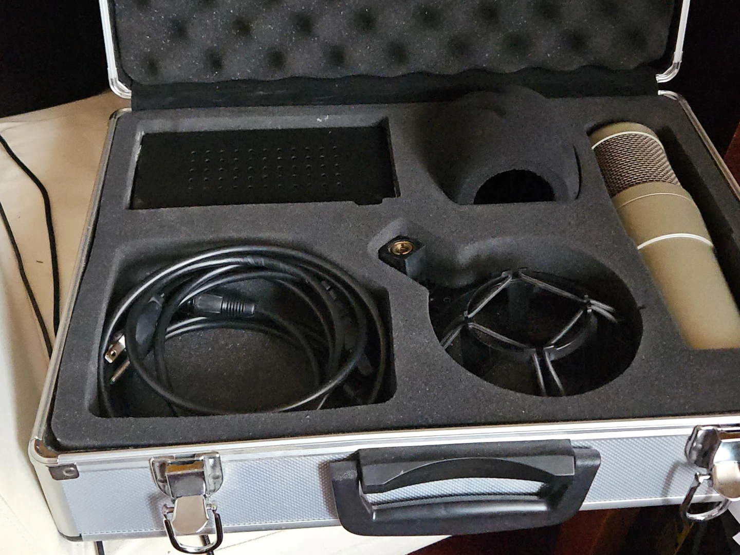 Behringer Condenser Microphone with Case