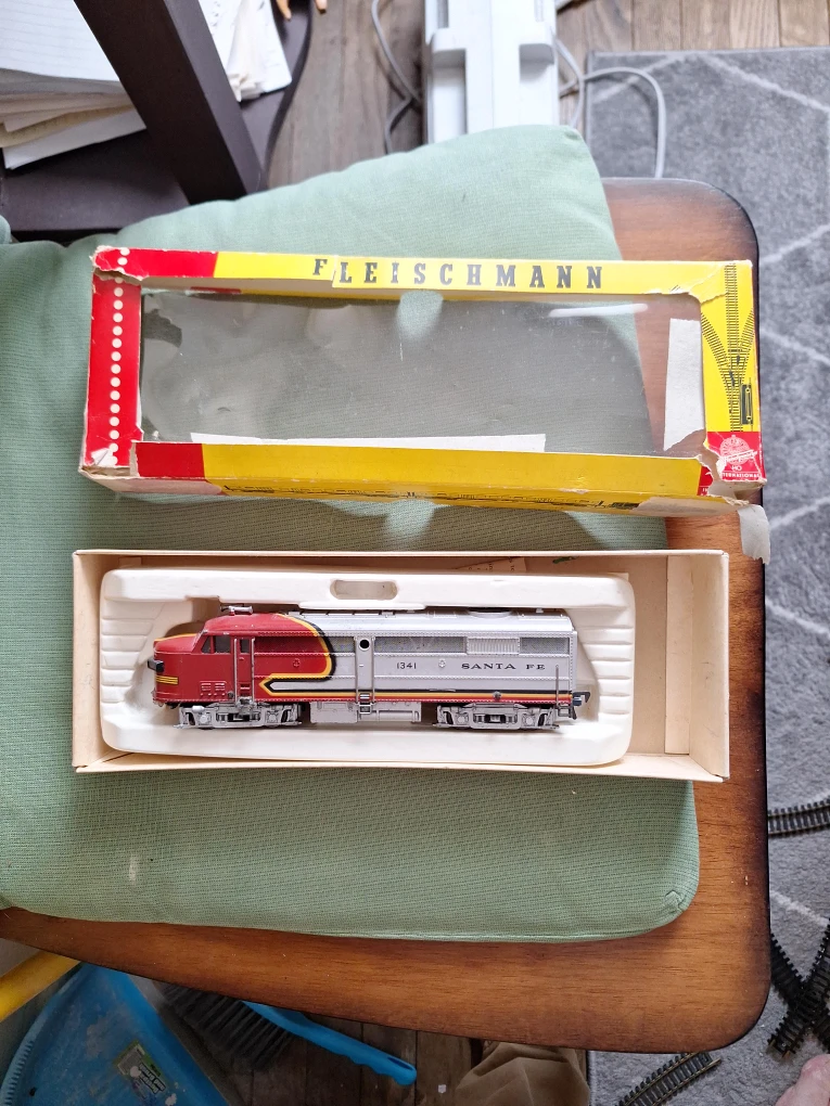Fleischmann HO Scale Santa Fe F7 A-Unit Diesel Locomotive 1341