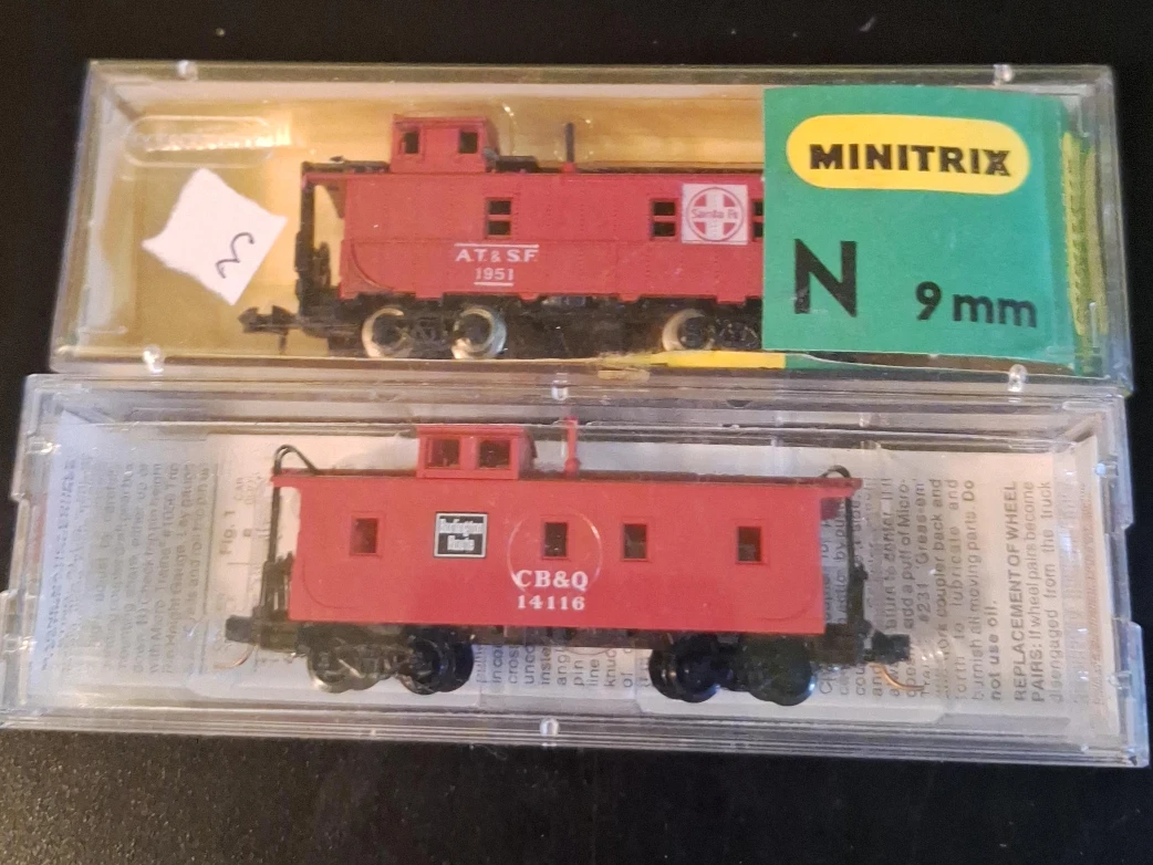 Minitrix N Scale 9mm Model Train Cabooses (AT&SF and CB&Q)