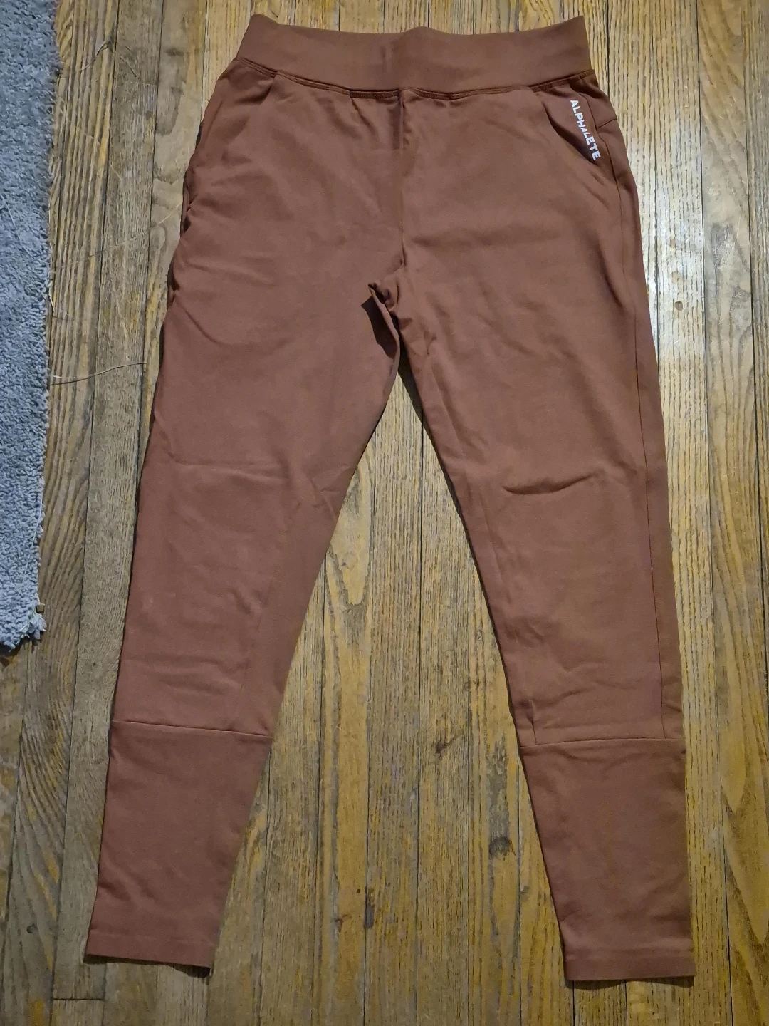 Alphalete Brown Sweatpants