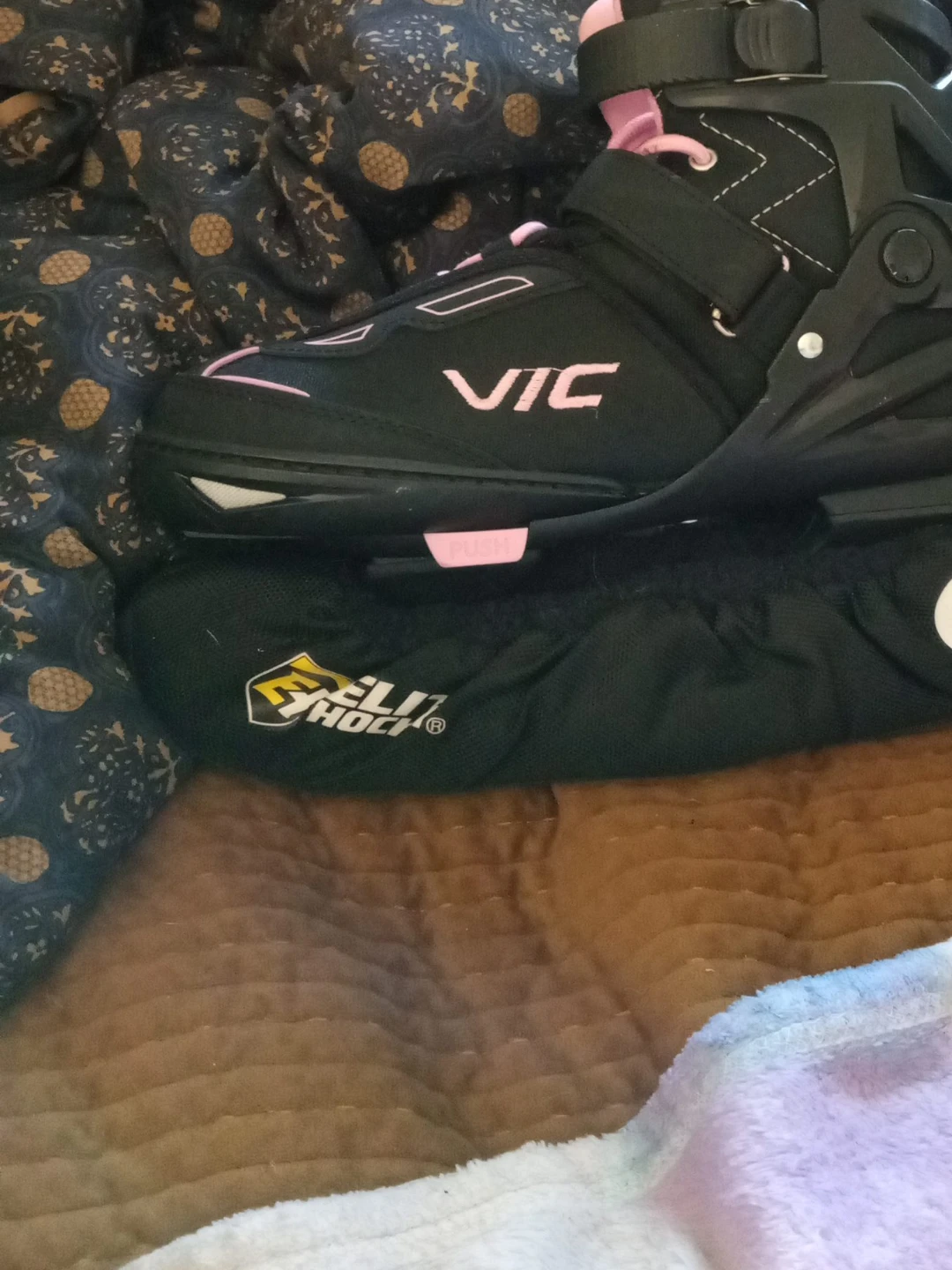 VIC Inline Skates with ELITE HOCKEY Bag