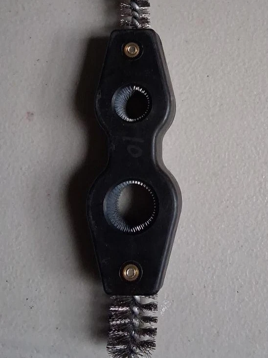 Double ended cleaning brush