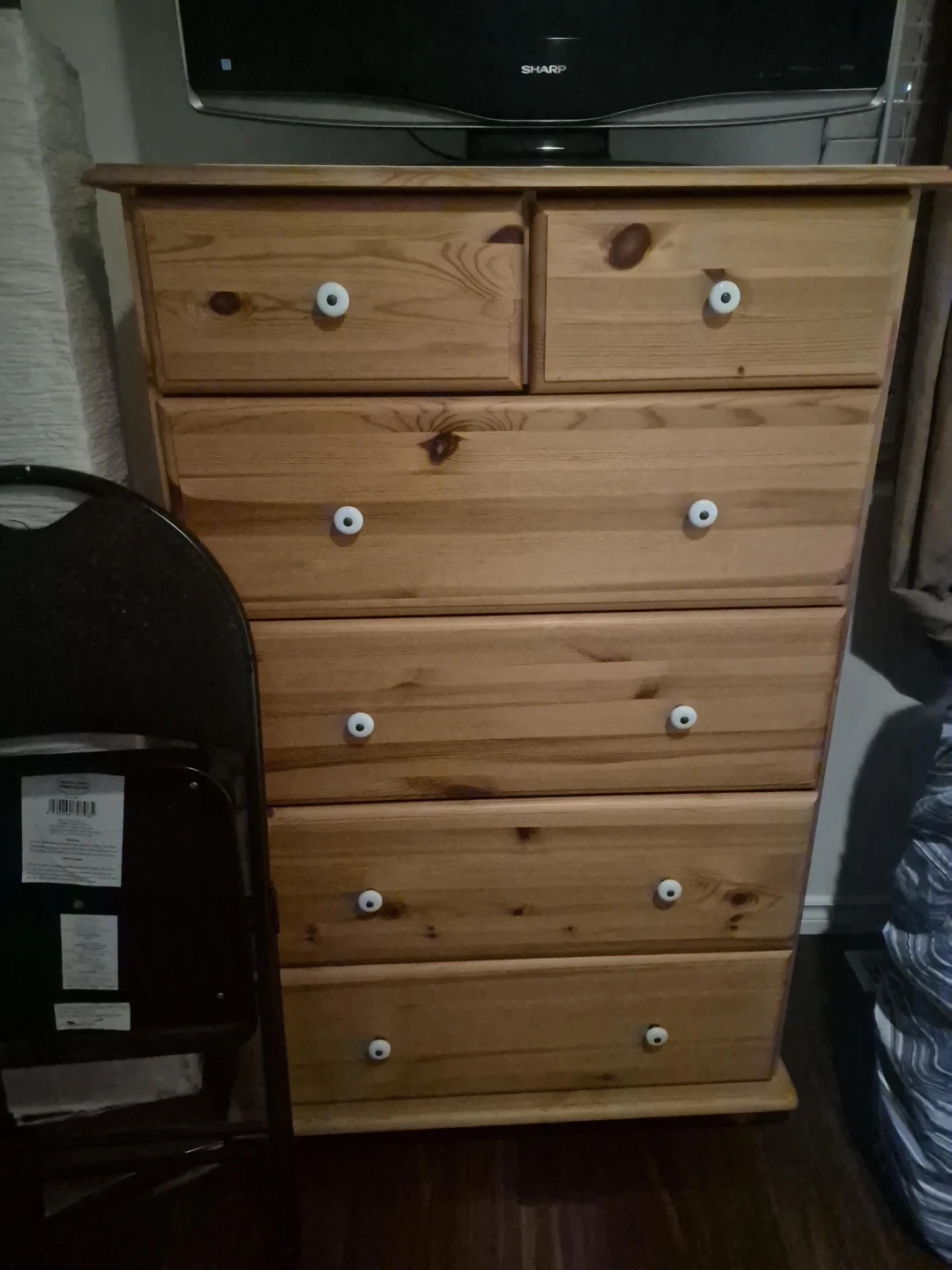 Wooden Dresser with 6 Drawers