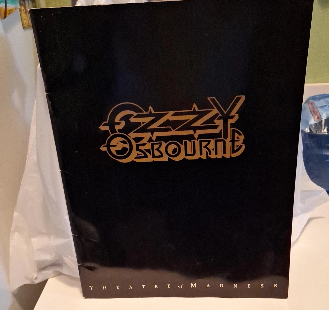 Ozzy Osbourne Theatre of Madness Black concert book