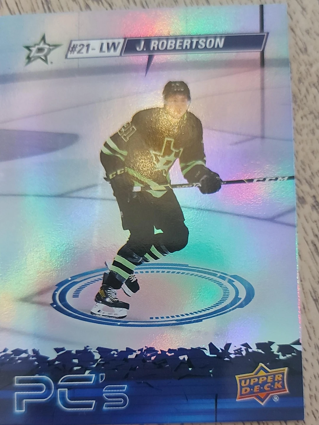 J. Robertson 21 LW Upper Deck Hockey Card