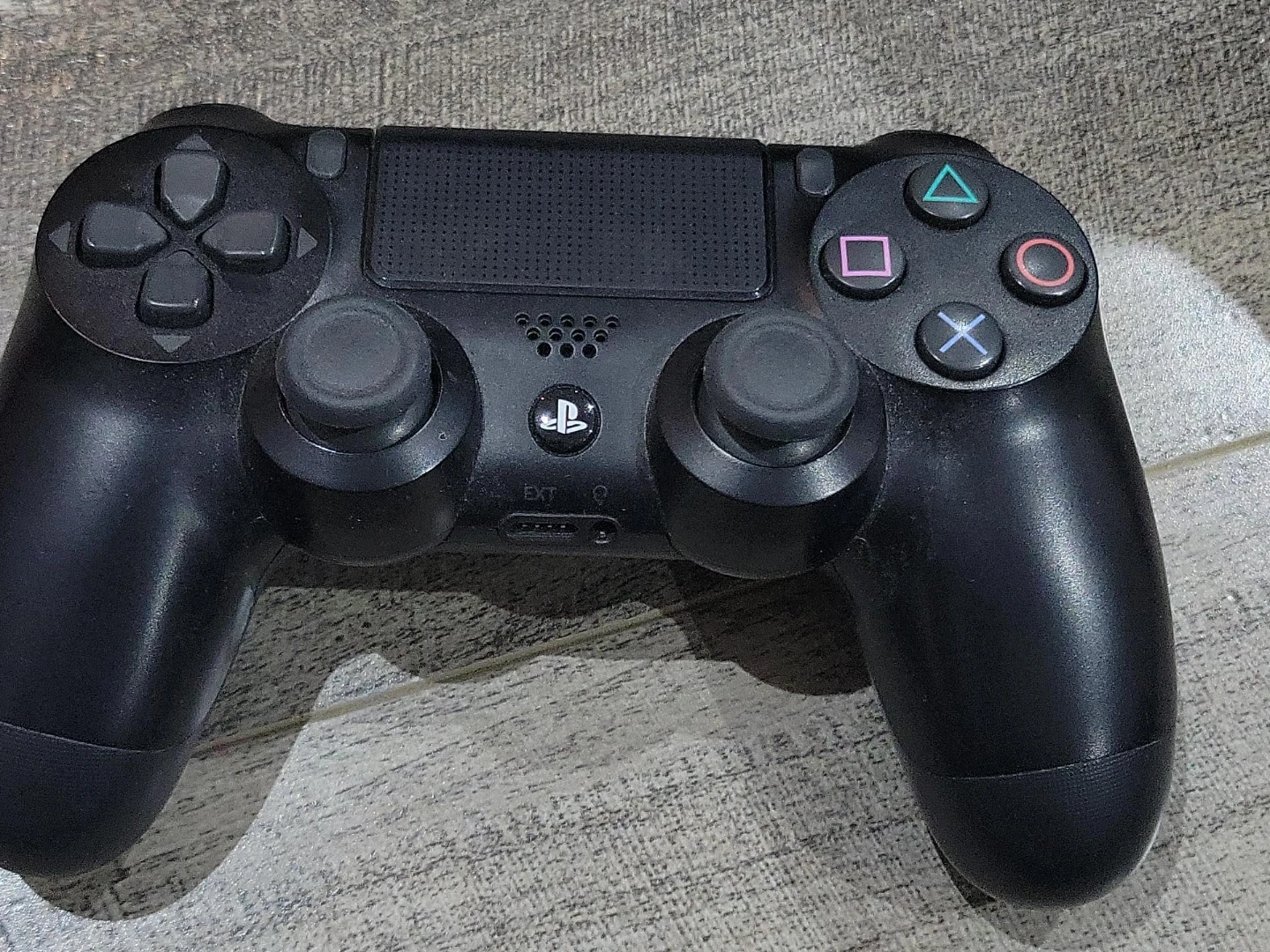 PlayStation 4 DualShock 4 Controller