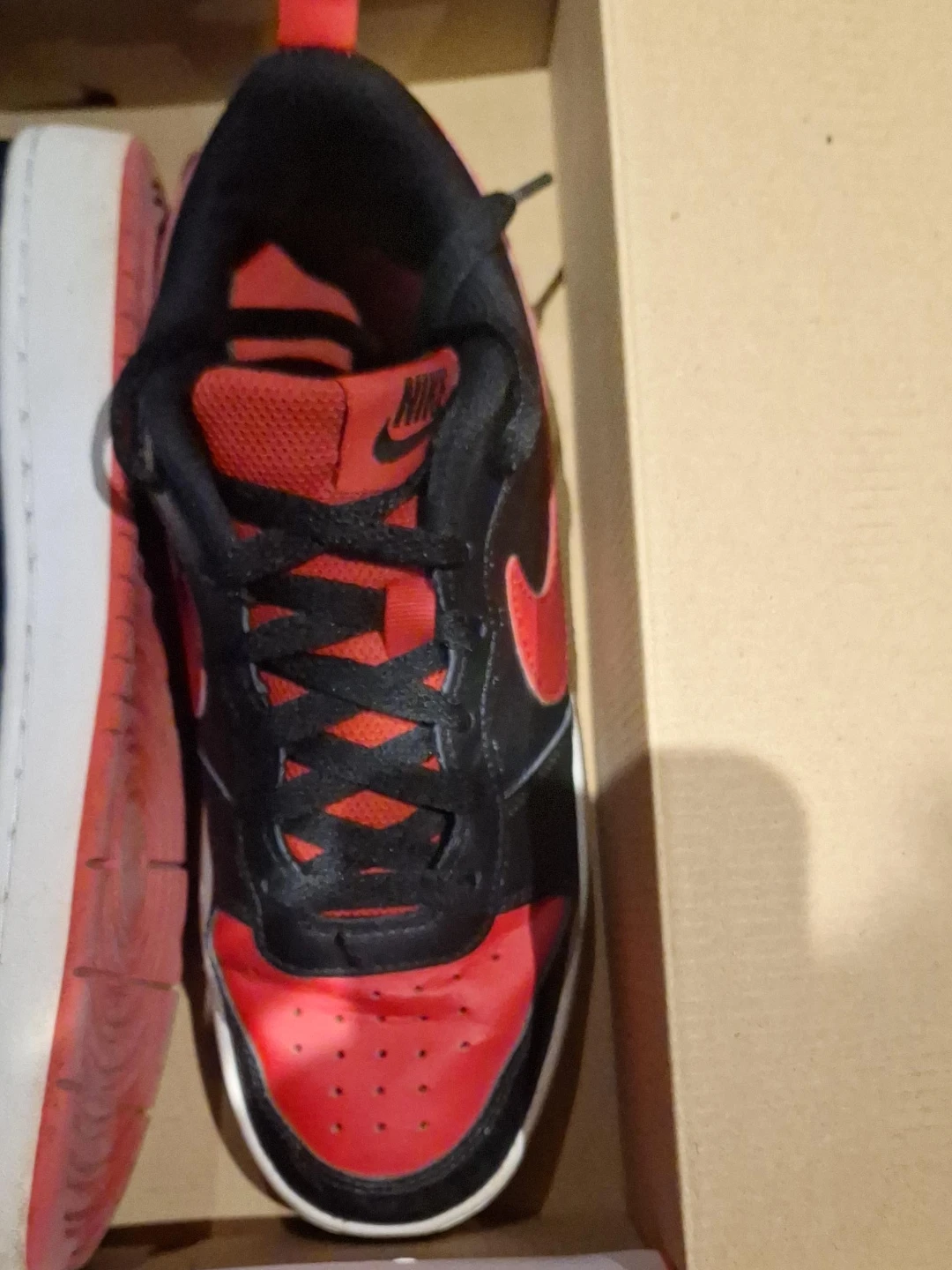5.5Y Nike Court Borough Low (GS)